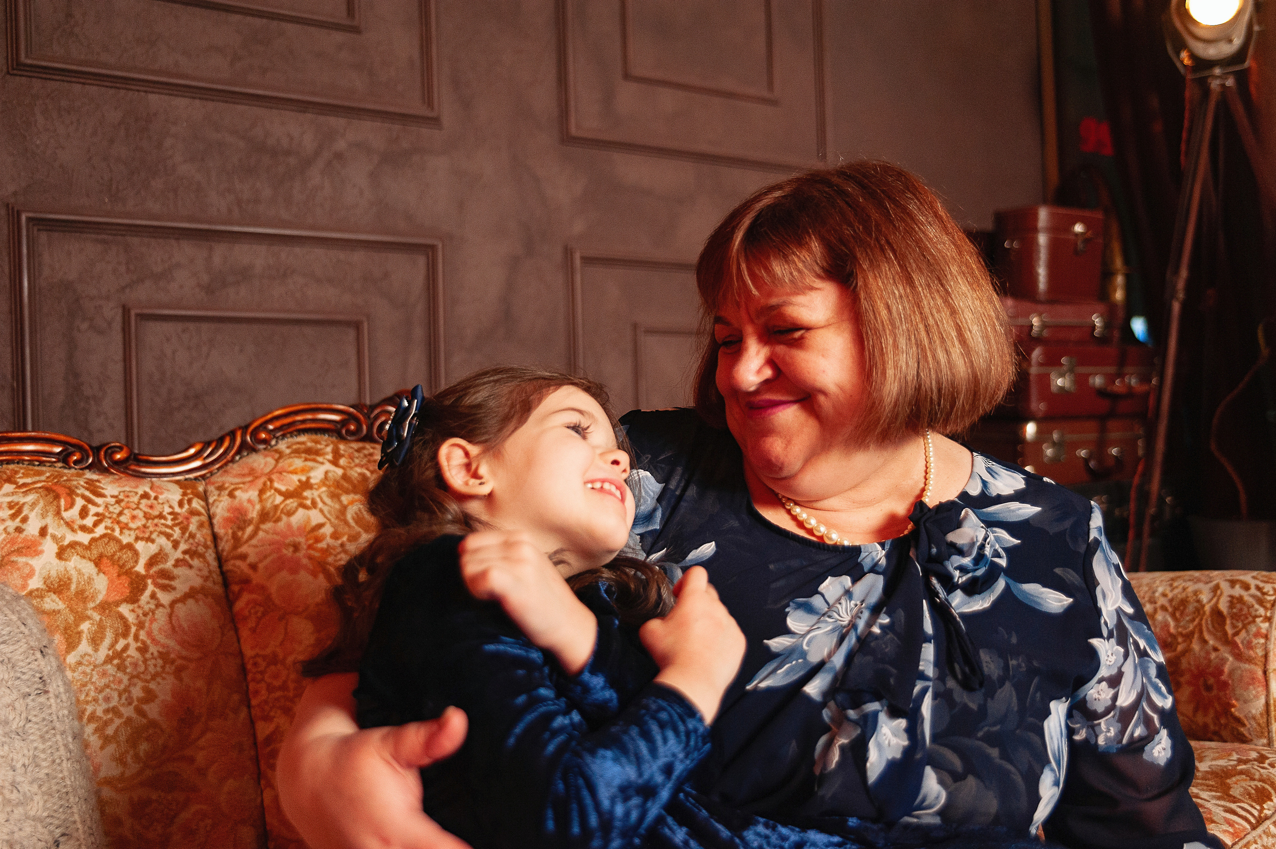 Семейная фотосессия в студии Питер г. Сургут. Детский и семейный фотограф в Сургуте и Нефтеюганске Анна Старцева