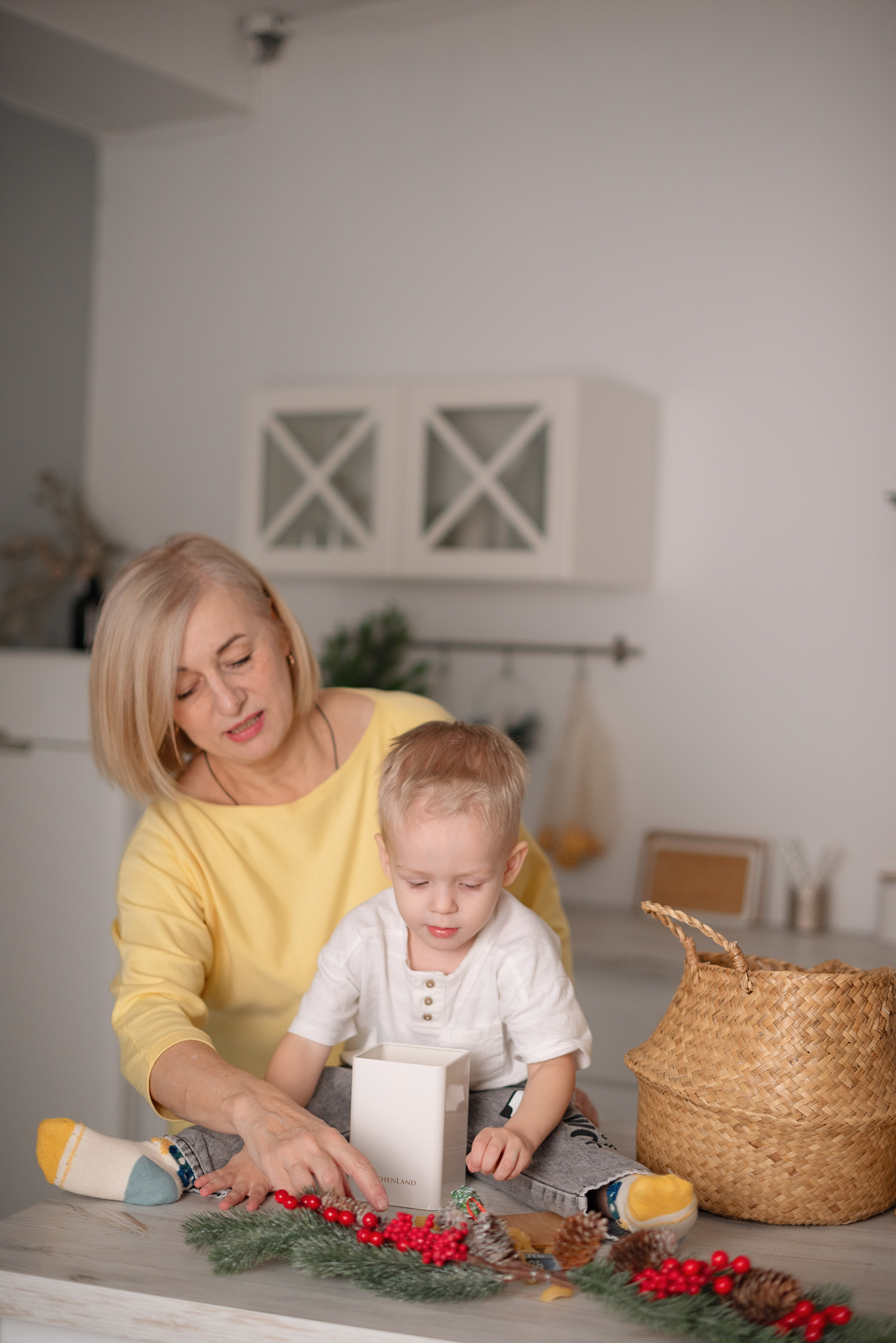 Семейная фотосессия в фотостудии Lime. Детский и семейный фотограф в Сургуте и Нефтеюганске Анна Старцева