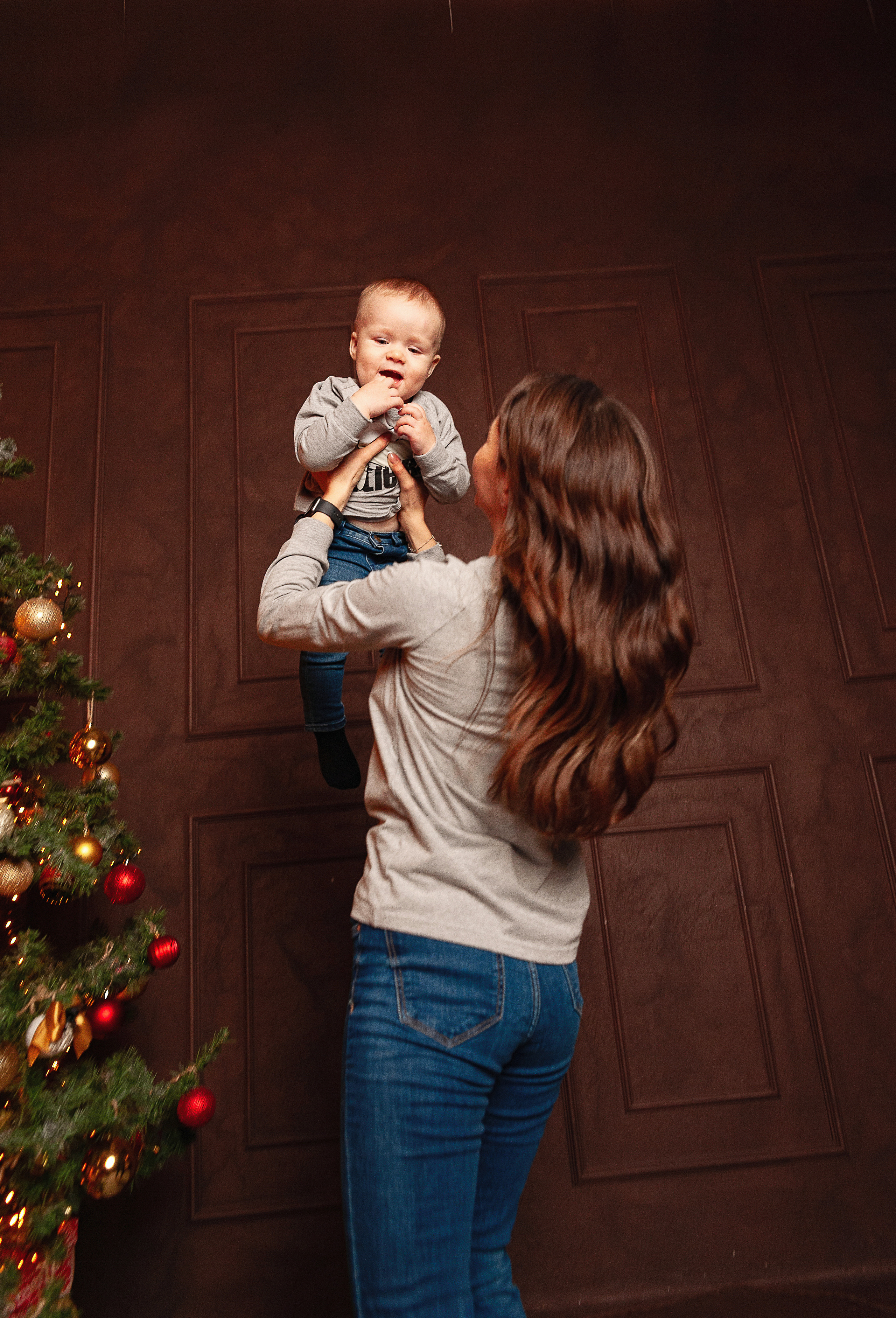 Семейная фотосессия в студии Питер г. Сургут. Детский и семейный фотограф в Сургуте и Нефтеюганске Анна Старцева