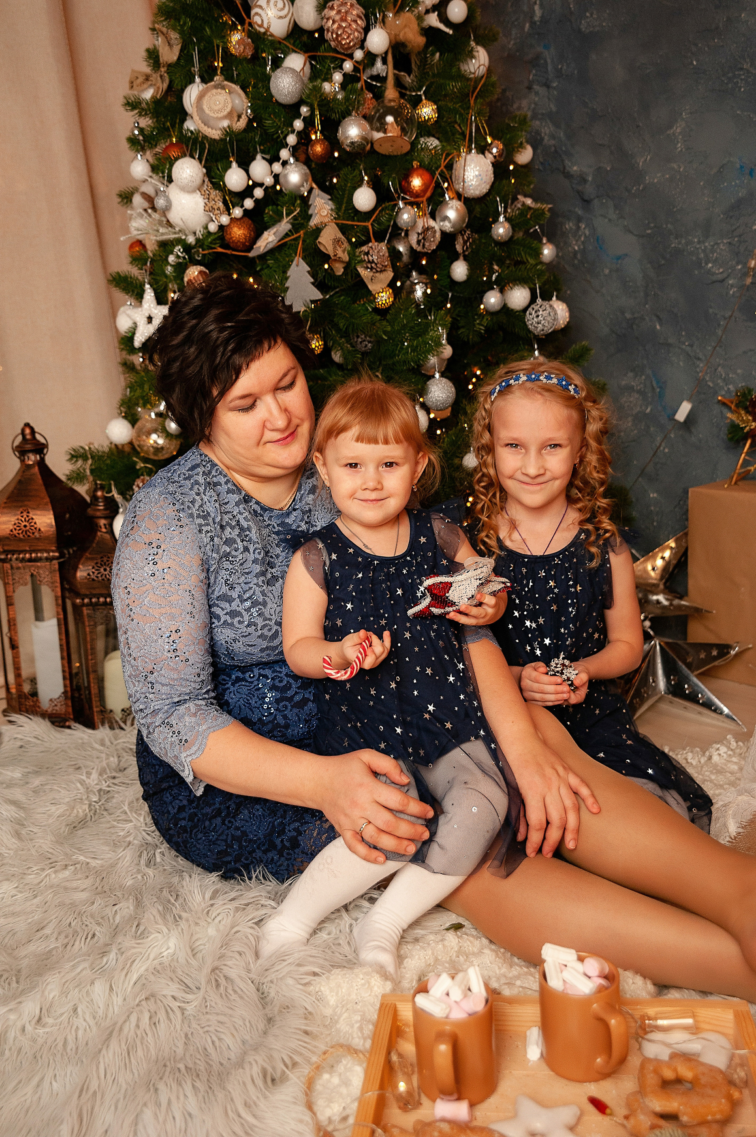 Семейная фотосессия в студии Леси Бельман. Детский и семейный фотограф в Сургуте и Нефтеюганске Анна Старцева