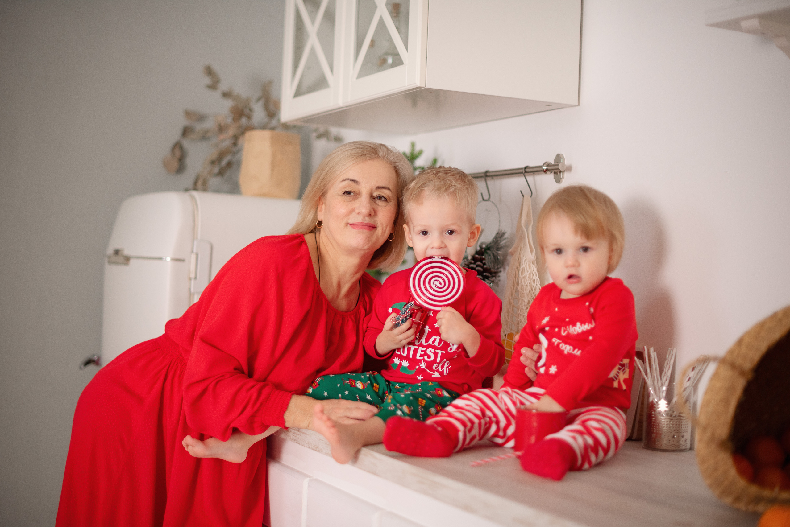 Семейная фотосессия в фотостудии Lime. Детский и семейный фотограф в Сургуте и Нефтеюганске Анна Старцева