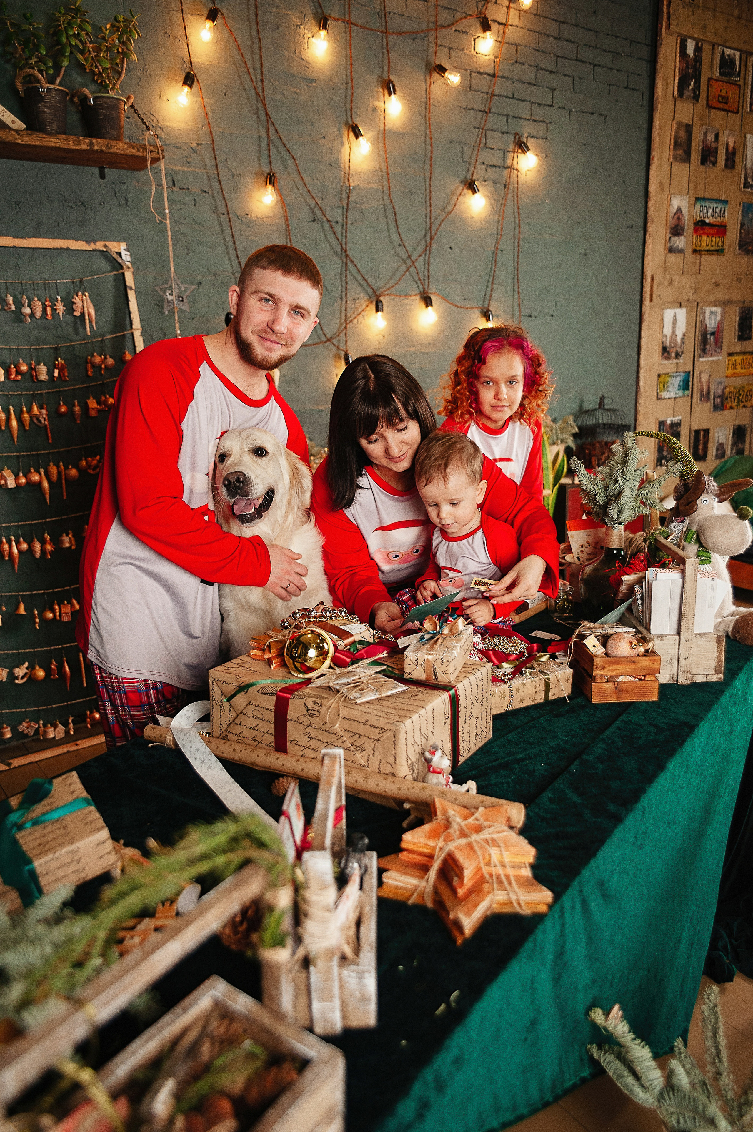 Семейная фотосессия в студии FormatLoft. Детский и семейный фотограф в Сургуте и Нефтеюганске Анна Старцева