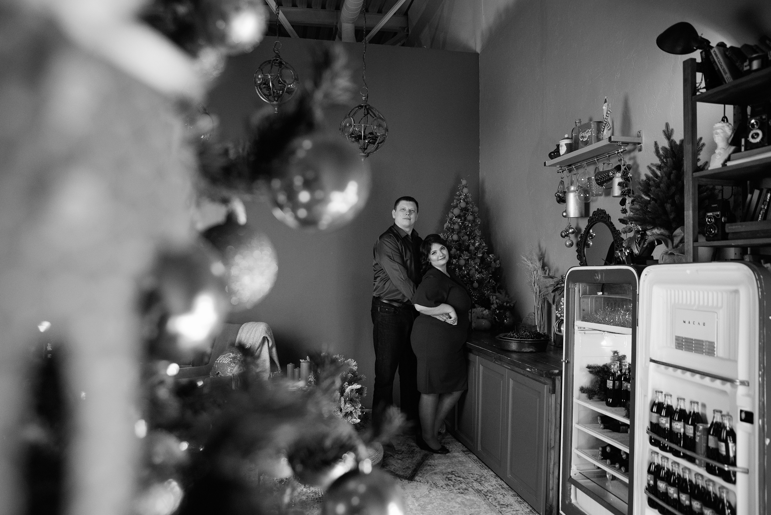 Семейная в фотостудии Питер. Зал кухня-гостинная. Детский и семейный фотограф в Сургуте и Нефтеюганске Анна Старцева