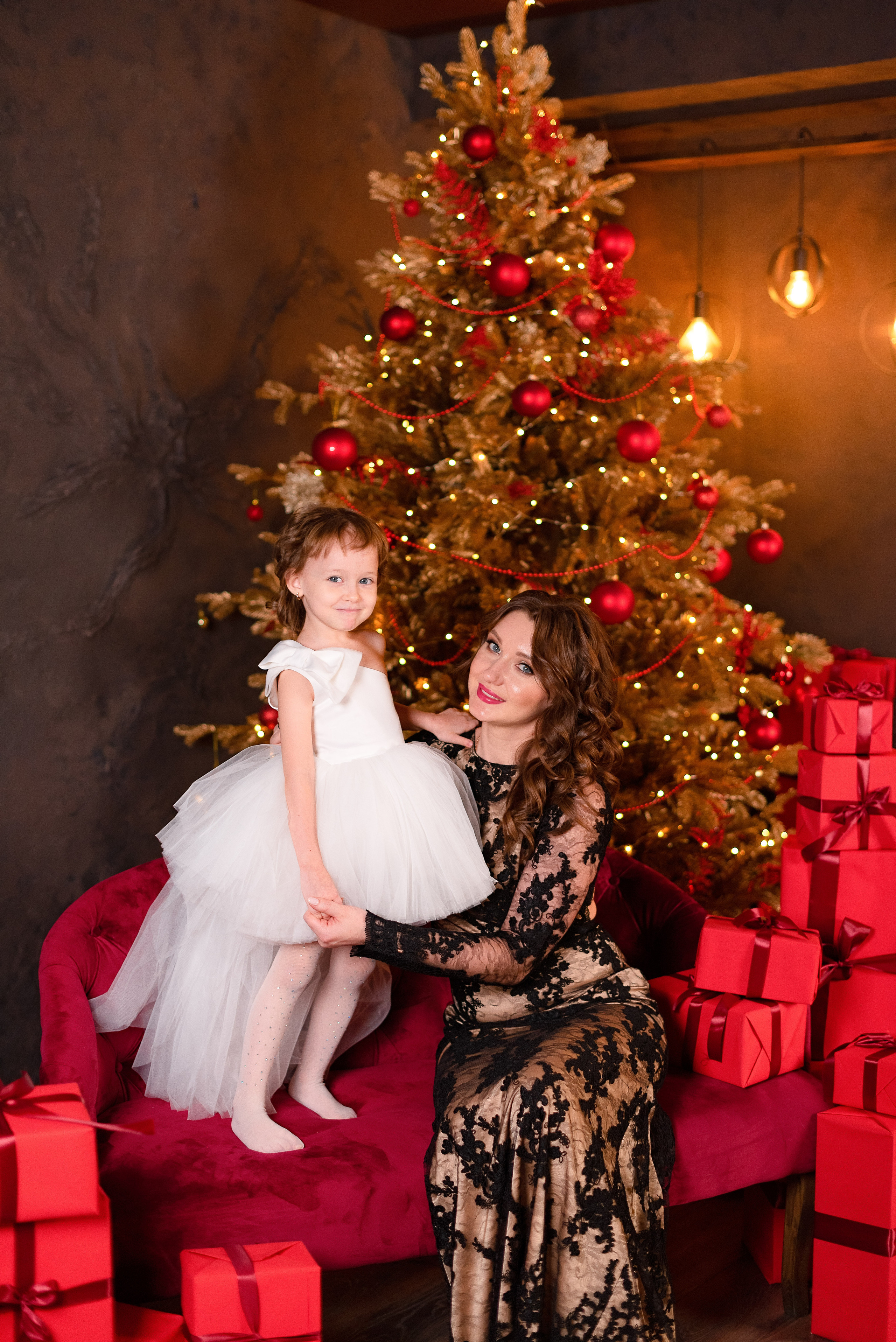 Семейная фотосессия в фотостудии Freedoom. Детский и семейный фотограф в Сургуте и Нефтеюганске Анна Старцева