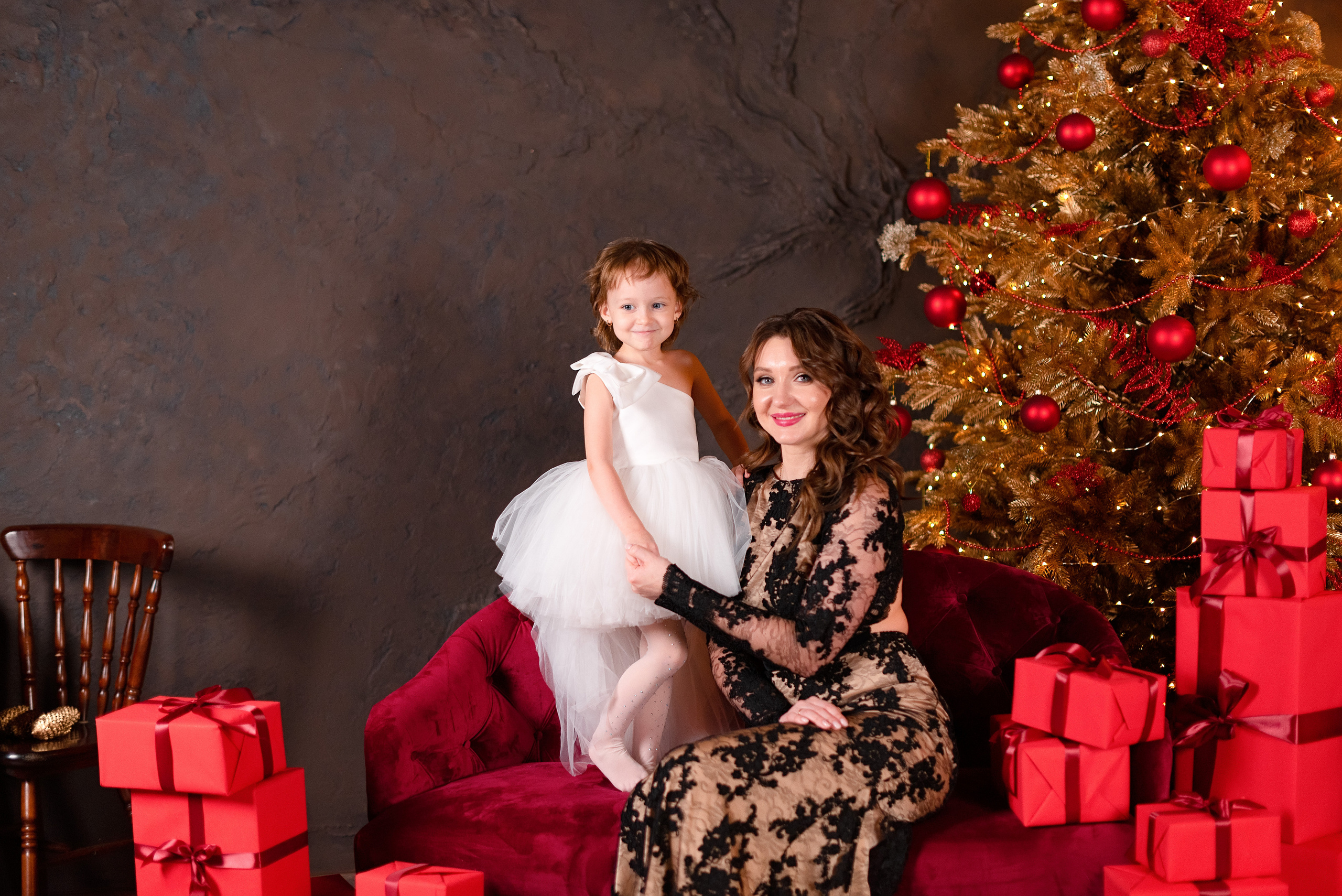 Семейная фотосессия в фотостудии Freedoom. Детский и семейный фотограф в Сургуте и Нефтеюганске Анна Старцева