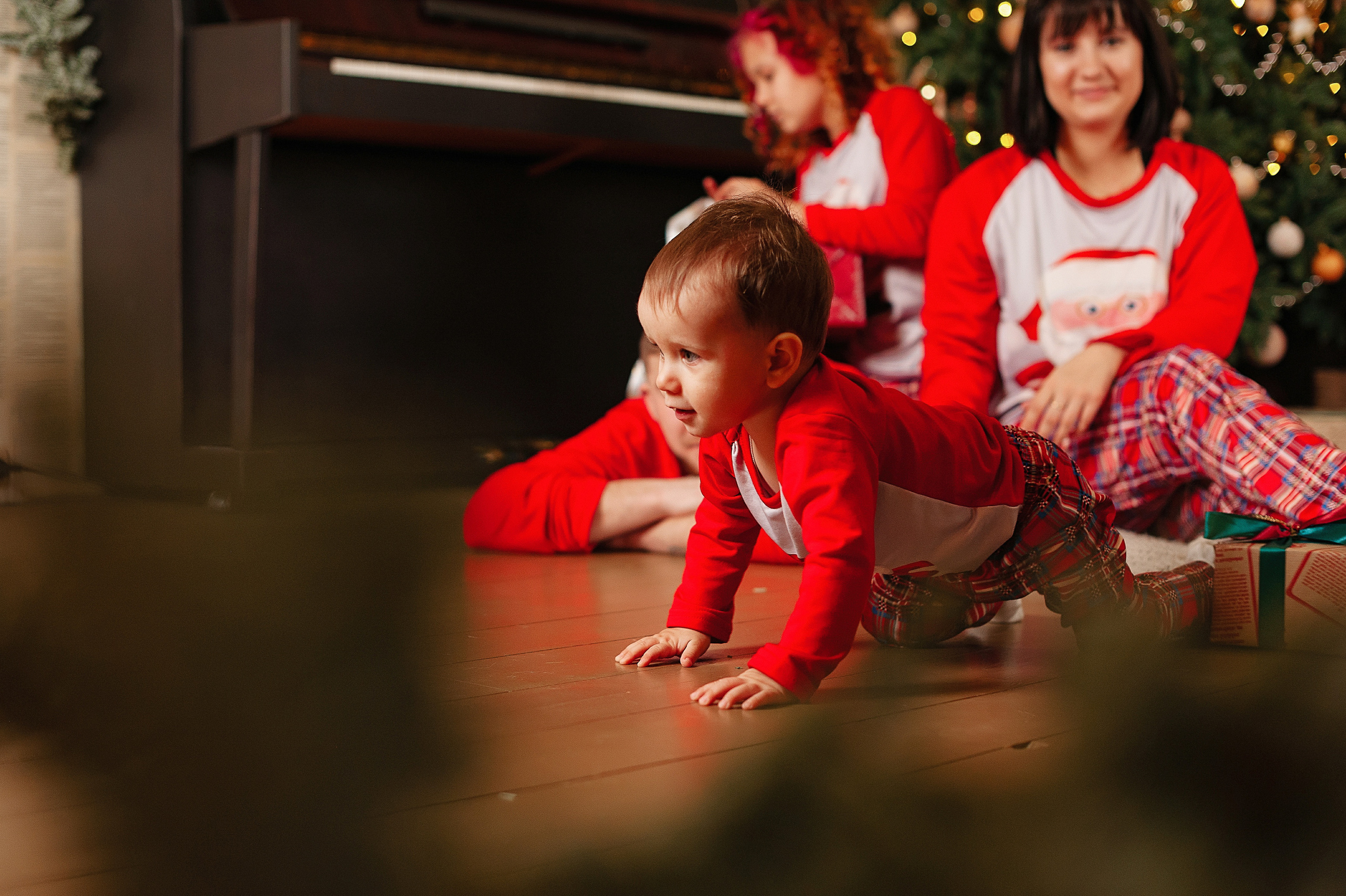 Семейная фотосессия в студии FormatLoft. Детский и семейный фотограф в Сургуте и Нефтеюганске Анна Старцева