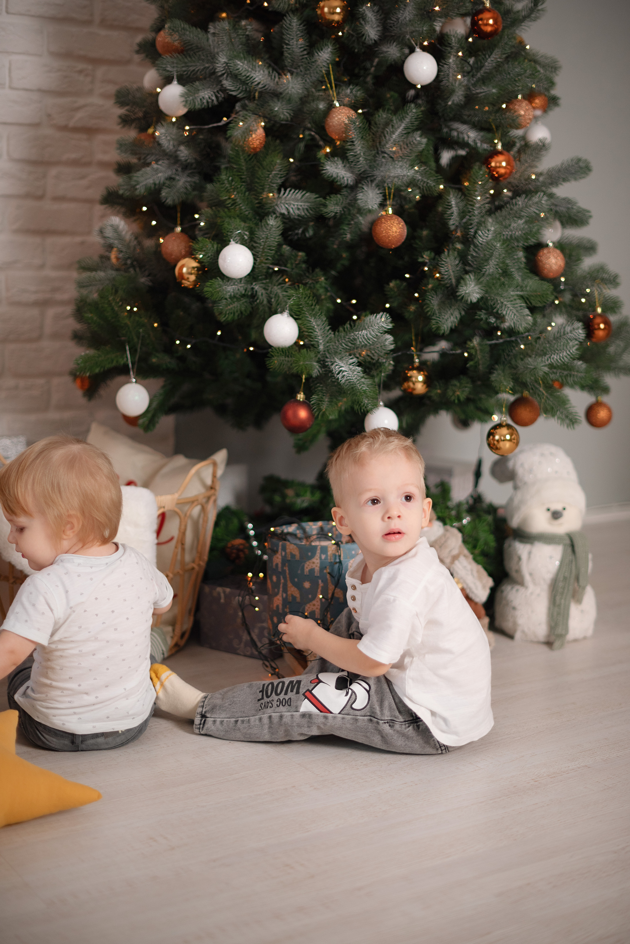 Семейная фотосессия в фотостудии Lime. Детский и семейный фотограф в Сургуте и Нефтеюганске Анна Старцева