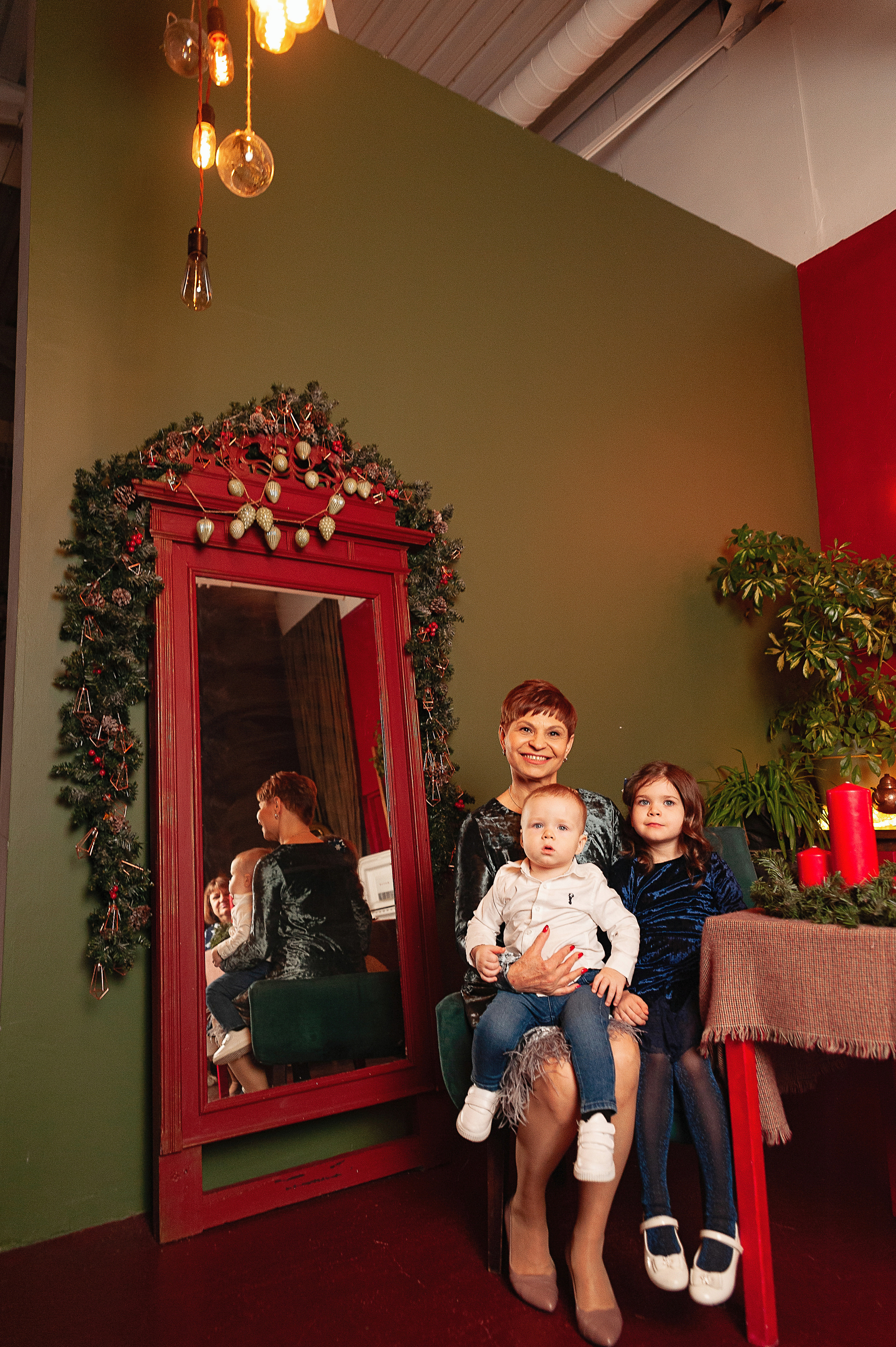 Семейная фотосессия в студии Питер г. Сургут. Детский и семейный фотограф в Сургуте и Нефтеюганске Анна Старцева