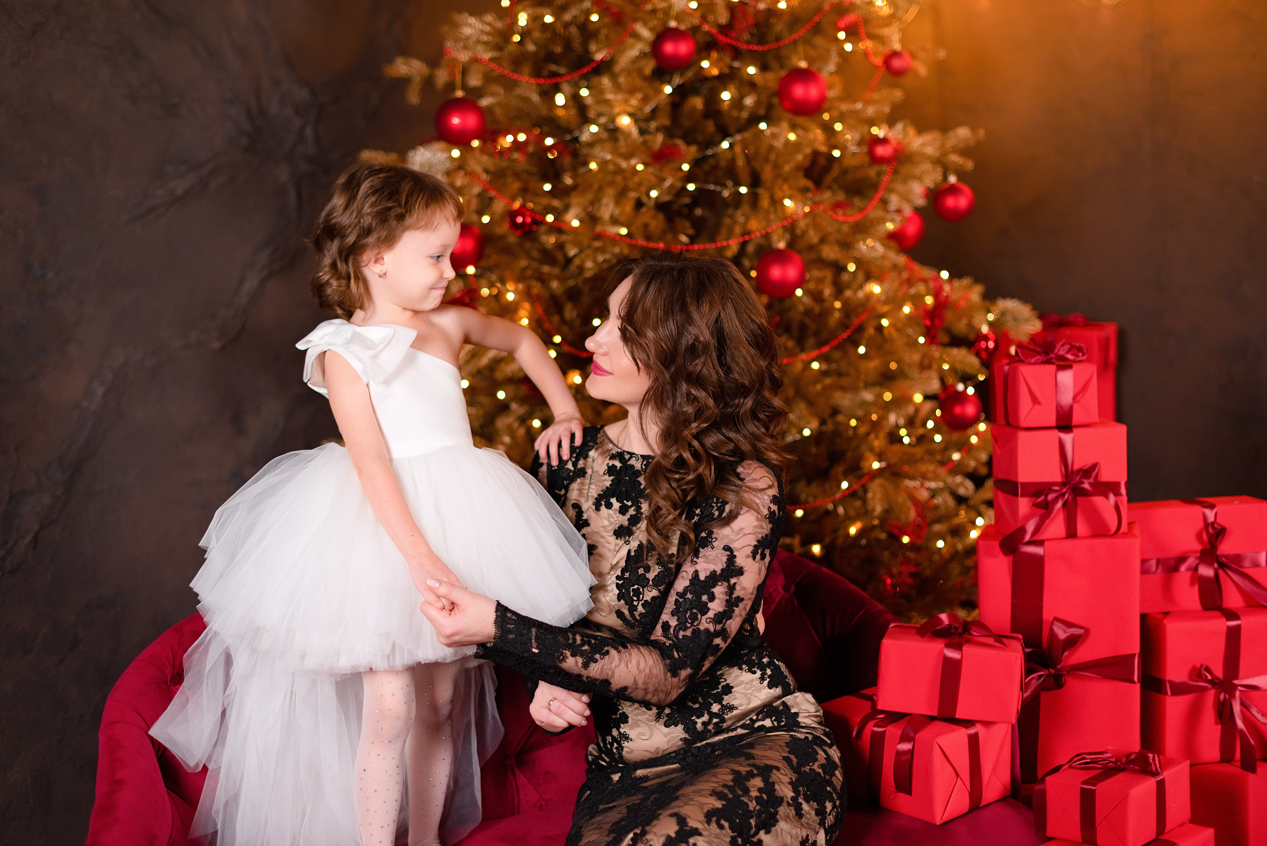 Семейная фотосессия в фотостудии Freedoom. Детский и семейный фотограф в Сургуте и Нефтеюганске Анна Старцева