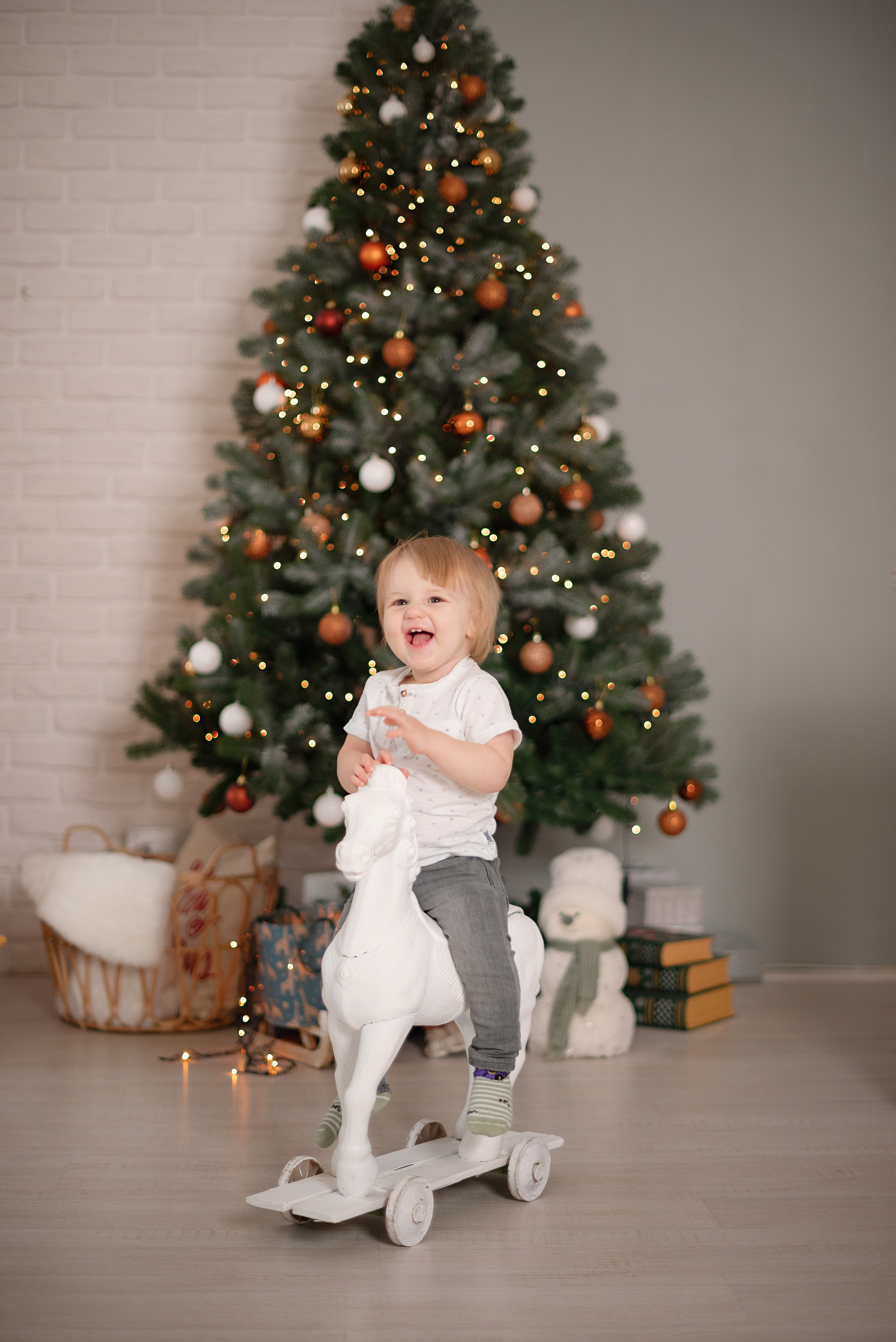 Семейная фотосессия в фотостудии Lime. Детский и семейный фотограф в Сургуте и Нефтеюганске Анна Старцева