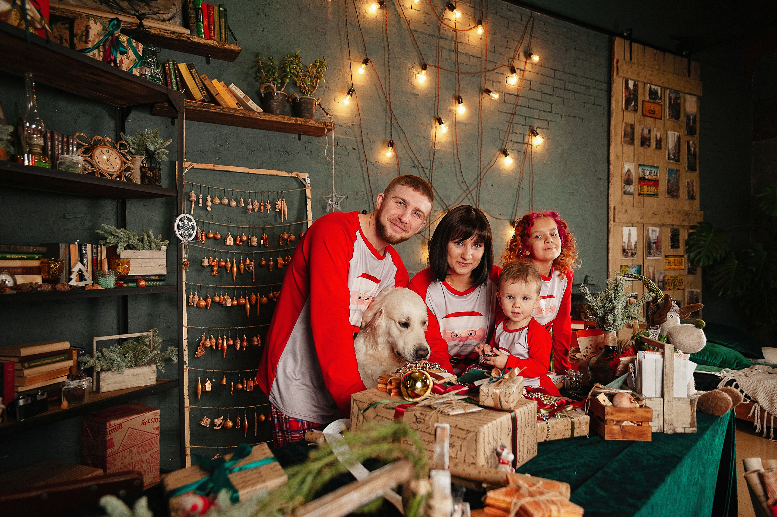 Семейная фотосессия в студии FormatLoft. Детский и семейный фотограф в Сургуте и Нефтеюганске Анна Старцева