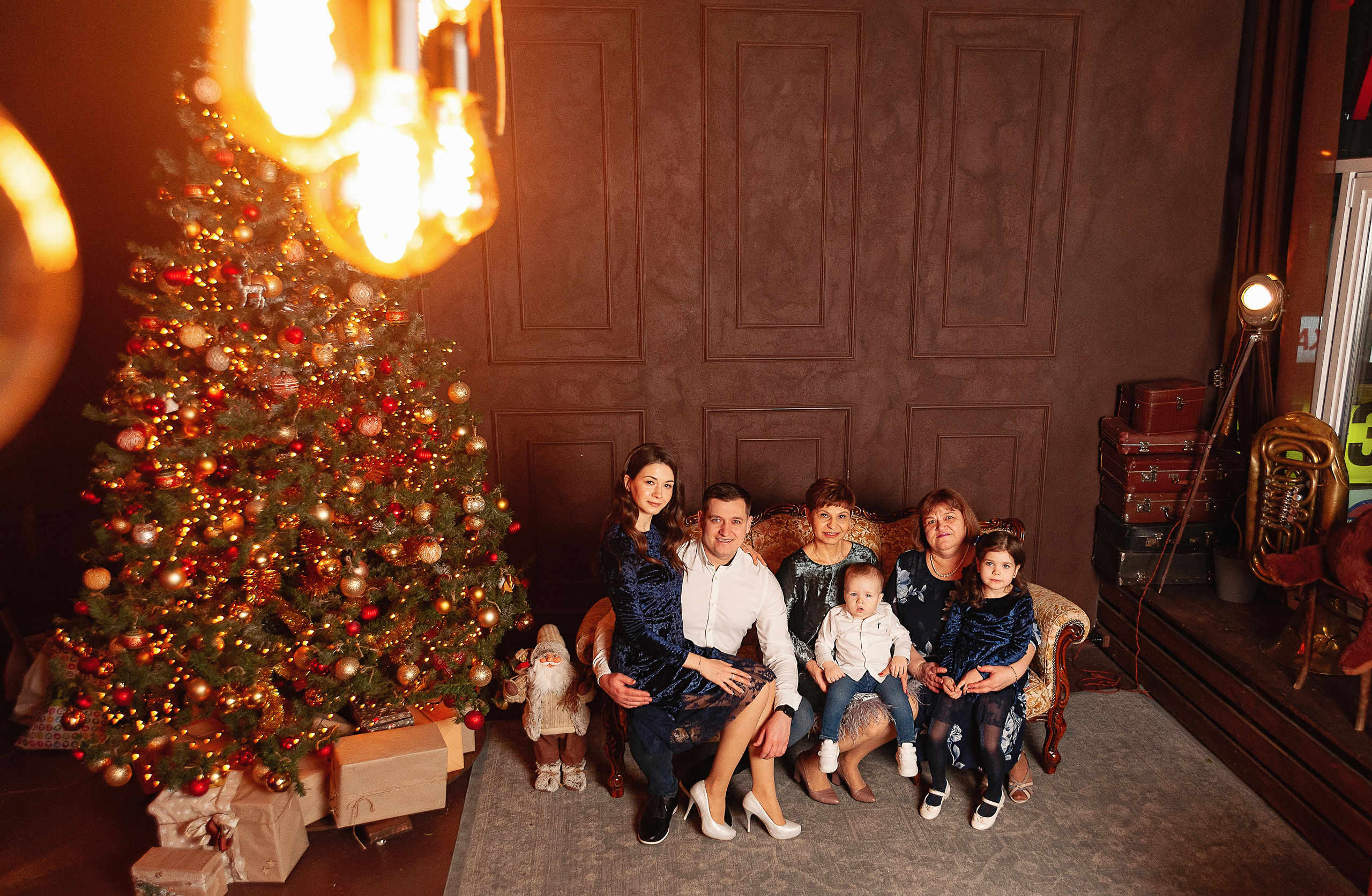 Семейная фотосессия в студии Питер г. Сургут. Детский и семейный фотограф в Сургуте и Нефтеюганске Анна Старцева