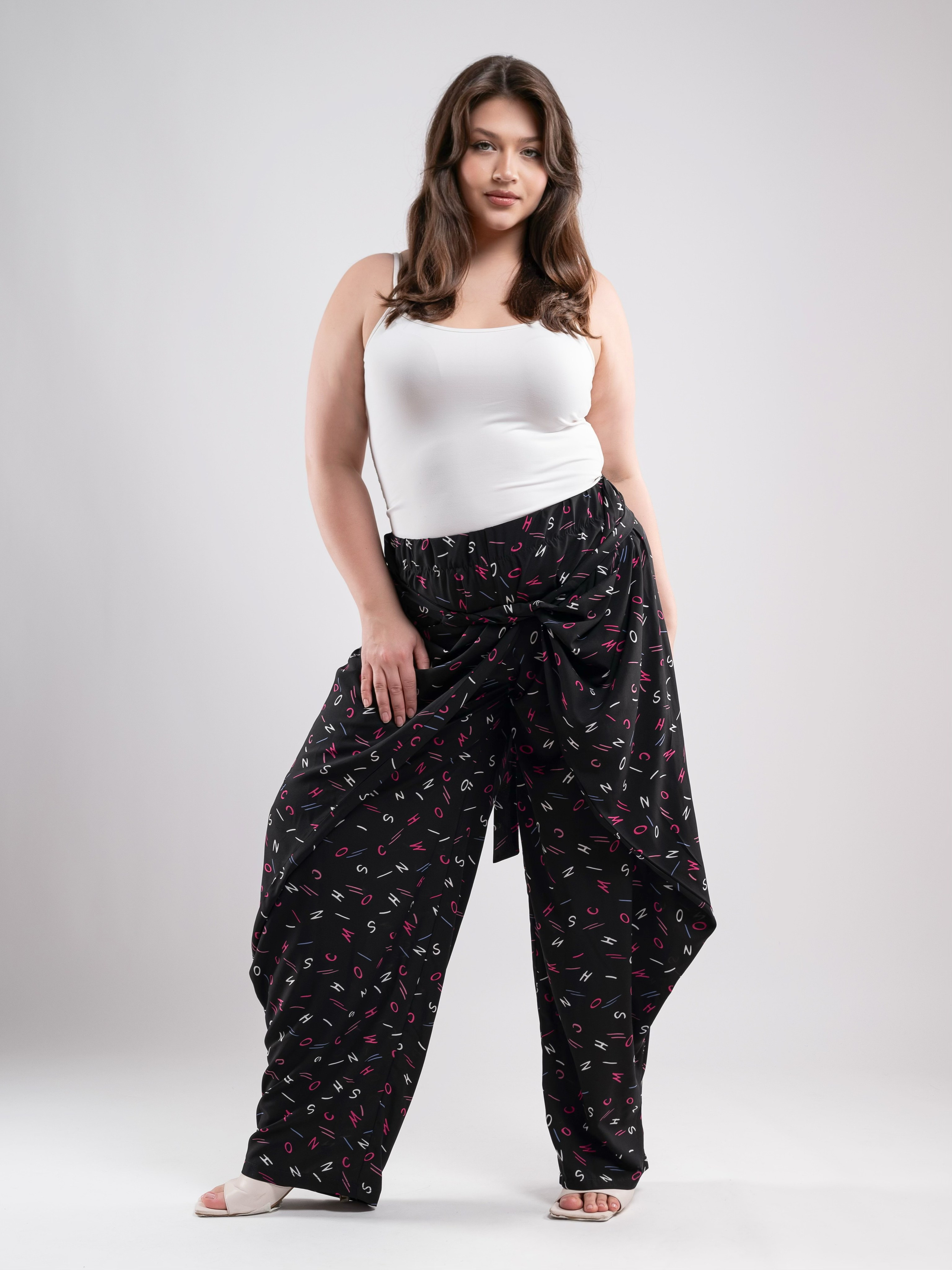 Брюки трансформеры. Предметный фотограф, фото для маркетплейсов Пятигорск, КМВ