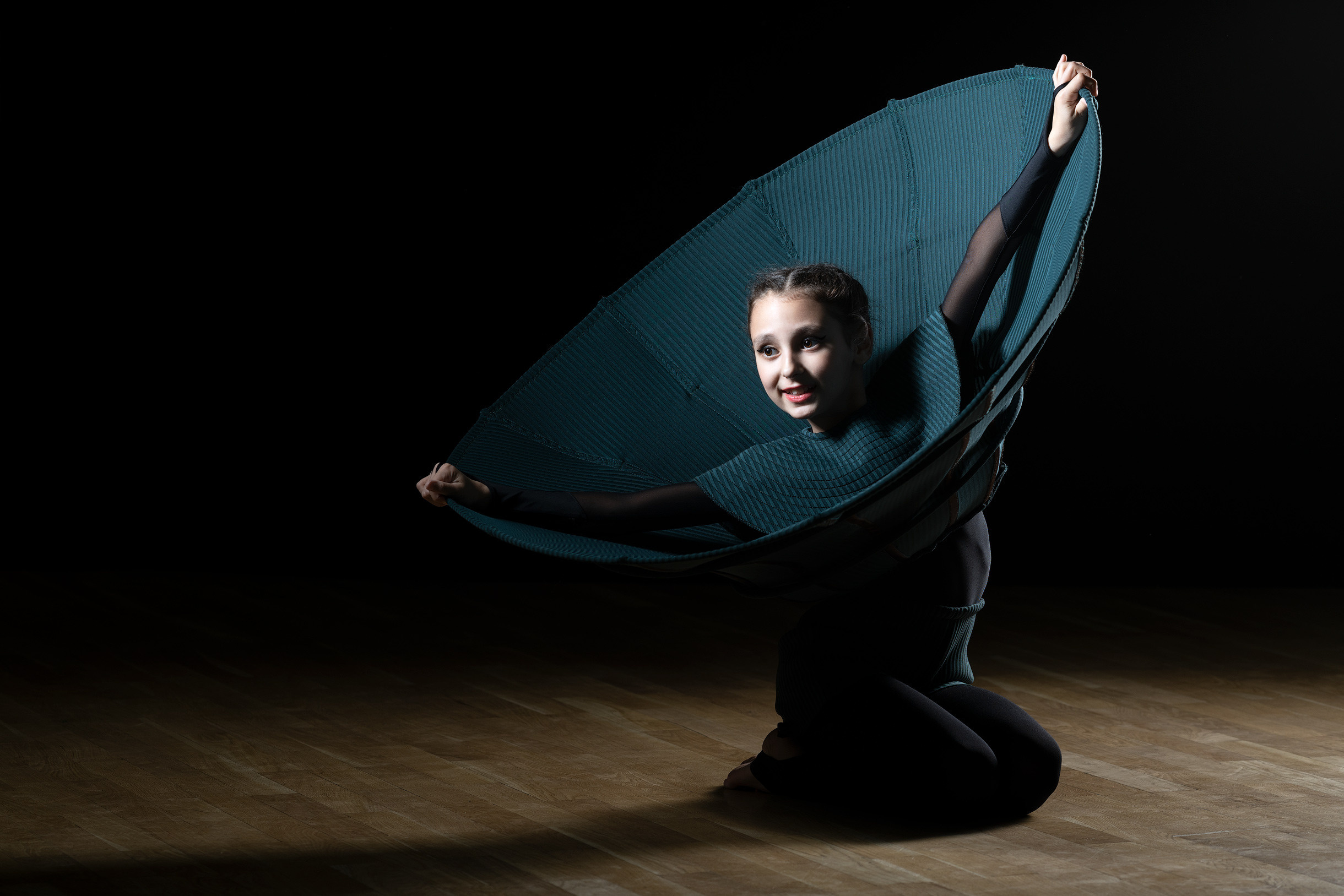 коллектив современного эстрадного танца «Модерн». Композиция «Колокольчики»