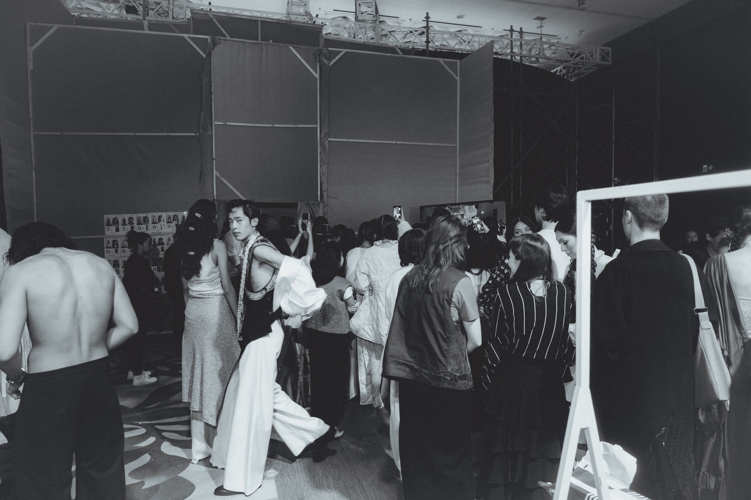 VISA FASHION WEEK ALMATY SS26 / BACKSTAGE ZONE