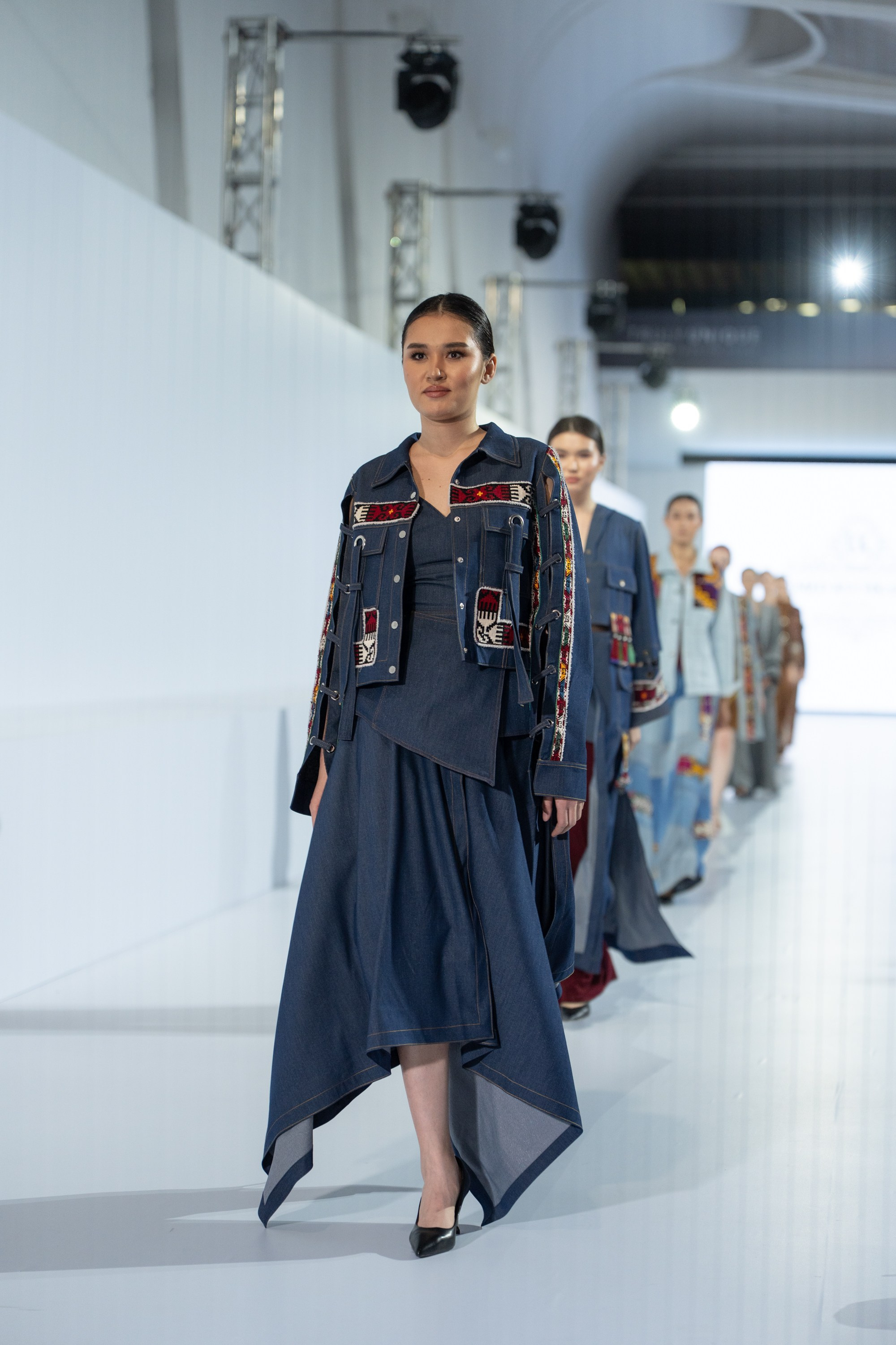 Umed Kuchkaliev. Сайт Алматинского НЮ АРТ, будуар и фэшн фотографа Дениса Карпенко