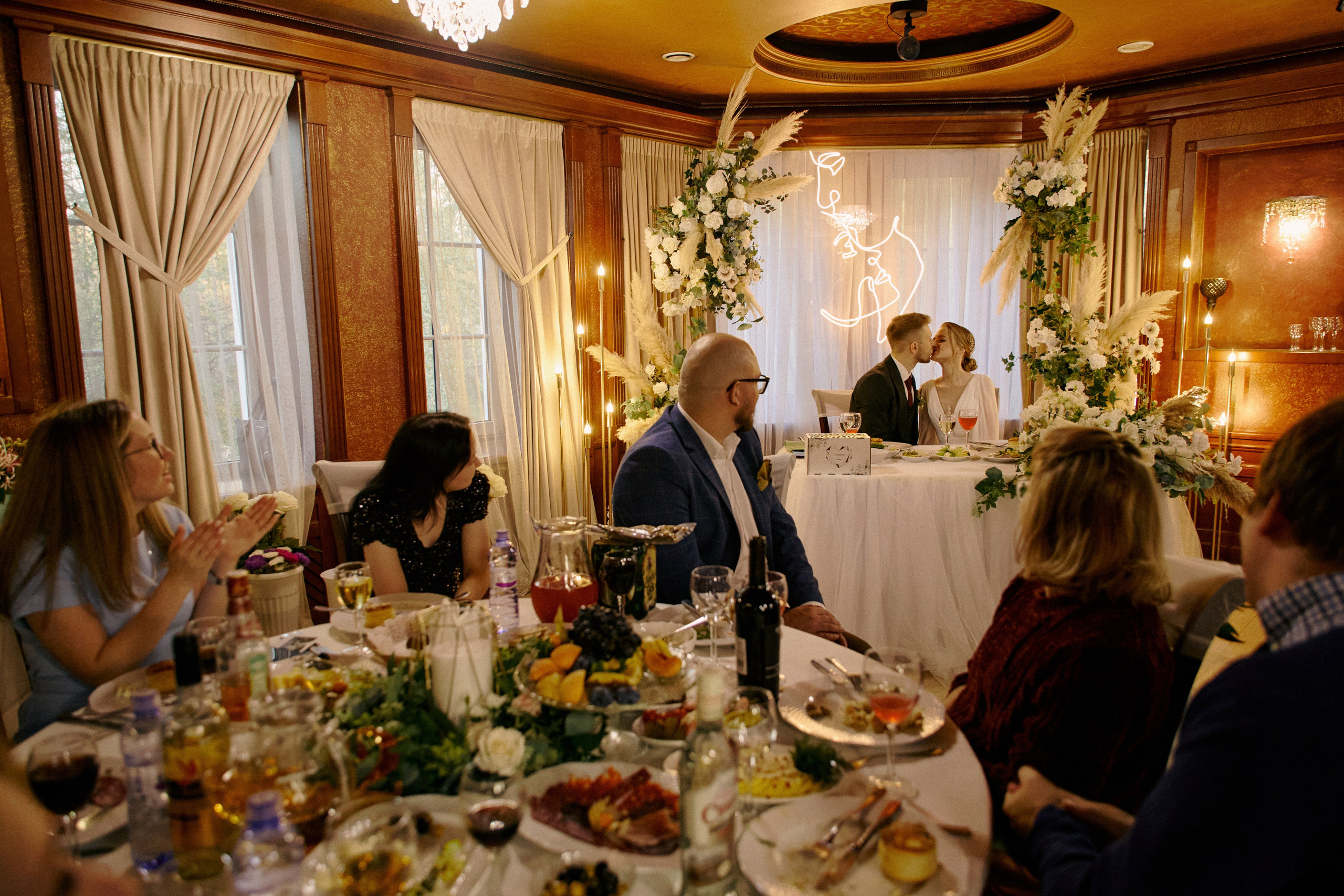 Свадебная фотосъемка в Москве | Волшебные кадры вашего идеального дня. Контентный и репортажный фотограф Виталий Кулешов | Москва