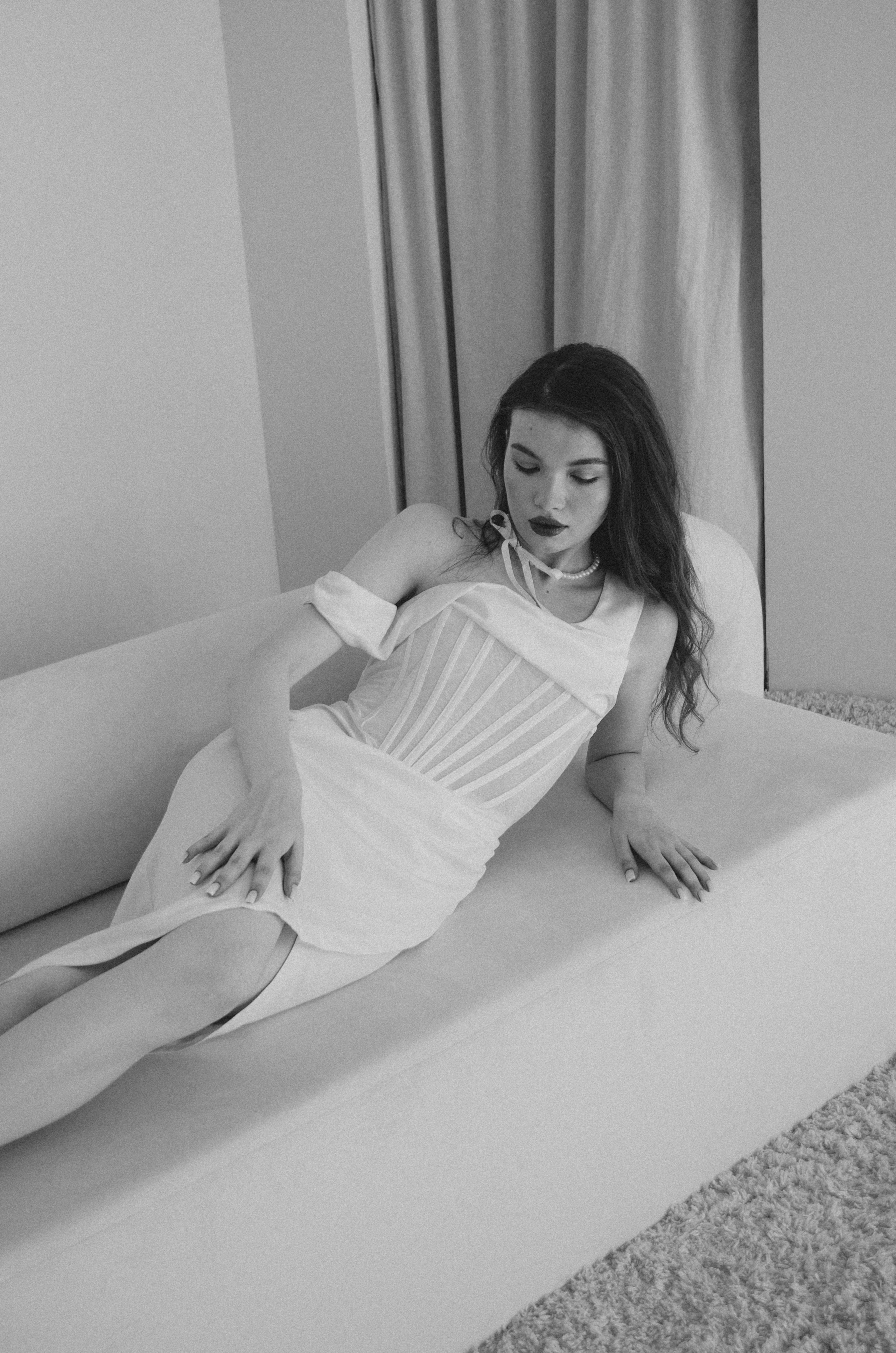 Фотосессия в стиле old money vintage. Денисова Аля — фотограф для парных съемок и индивидуальных историй в Барнауле