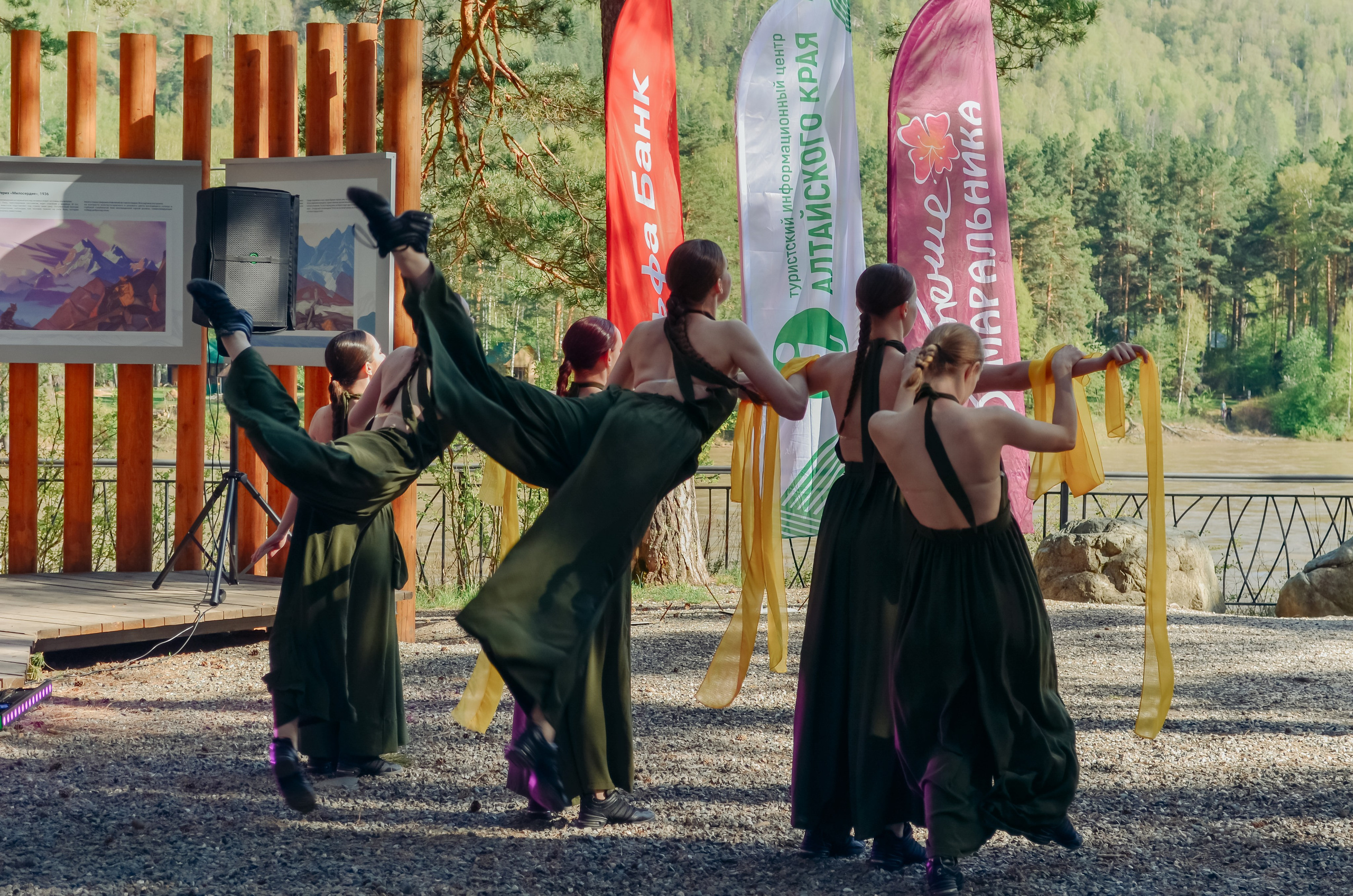 Фестиваль «Цветение Маральника на Алтае 2025». Фоторепортаж. Денисова Аля — фотограф для парных съемок и индивидуальных историй в Барнауле