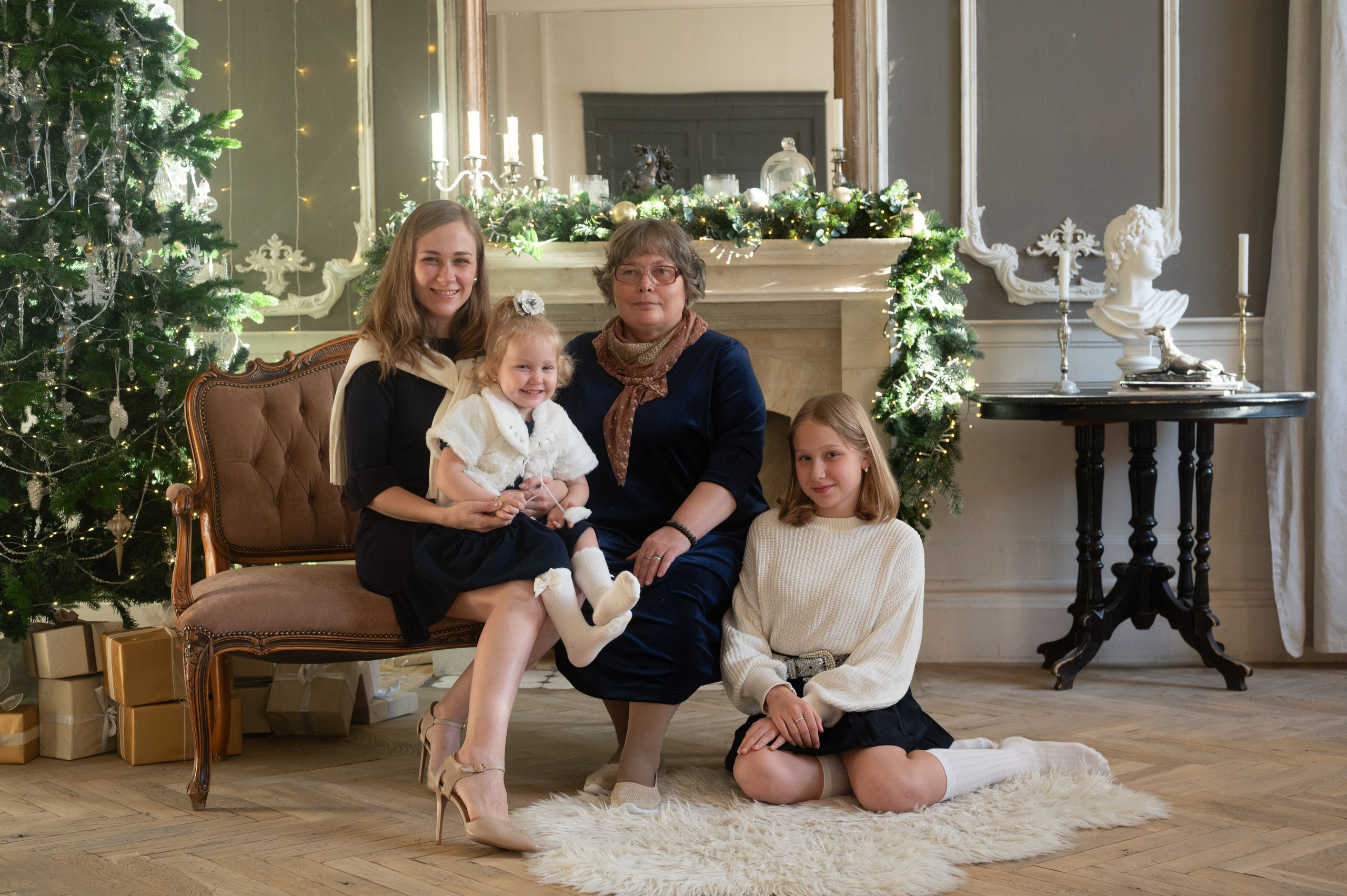 Фотостудия «Файн-арт» Новый год 2024-25. Фотограф новорожденных, семейный детский в Тюмени Татьяна Морозова