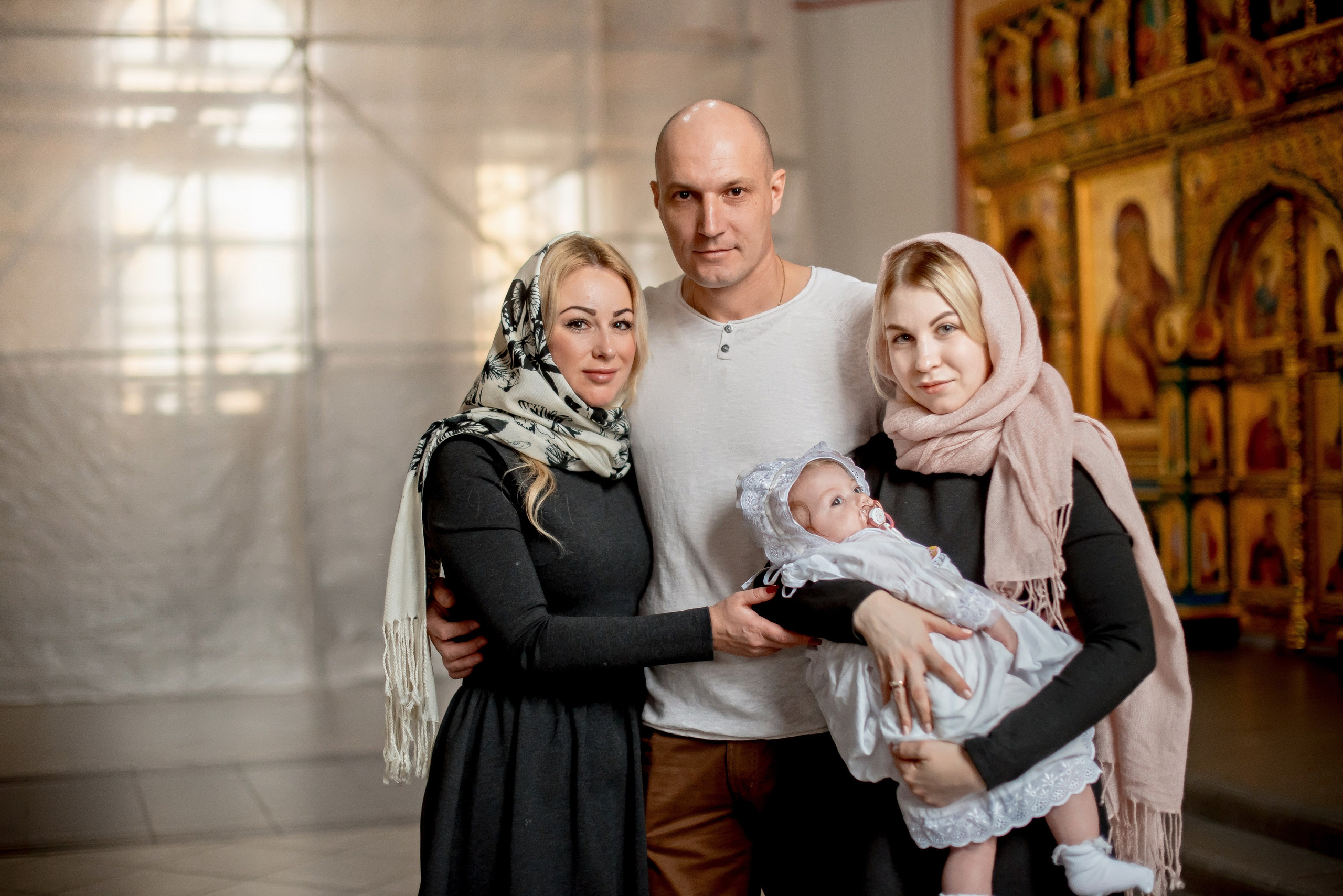 Крещение в мужском монастыре. Фотограф Мария Стрелкова