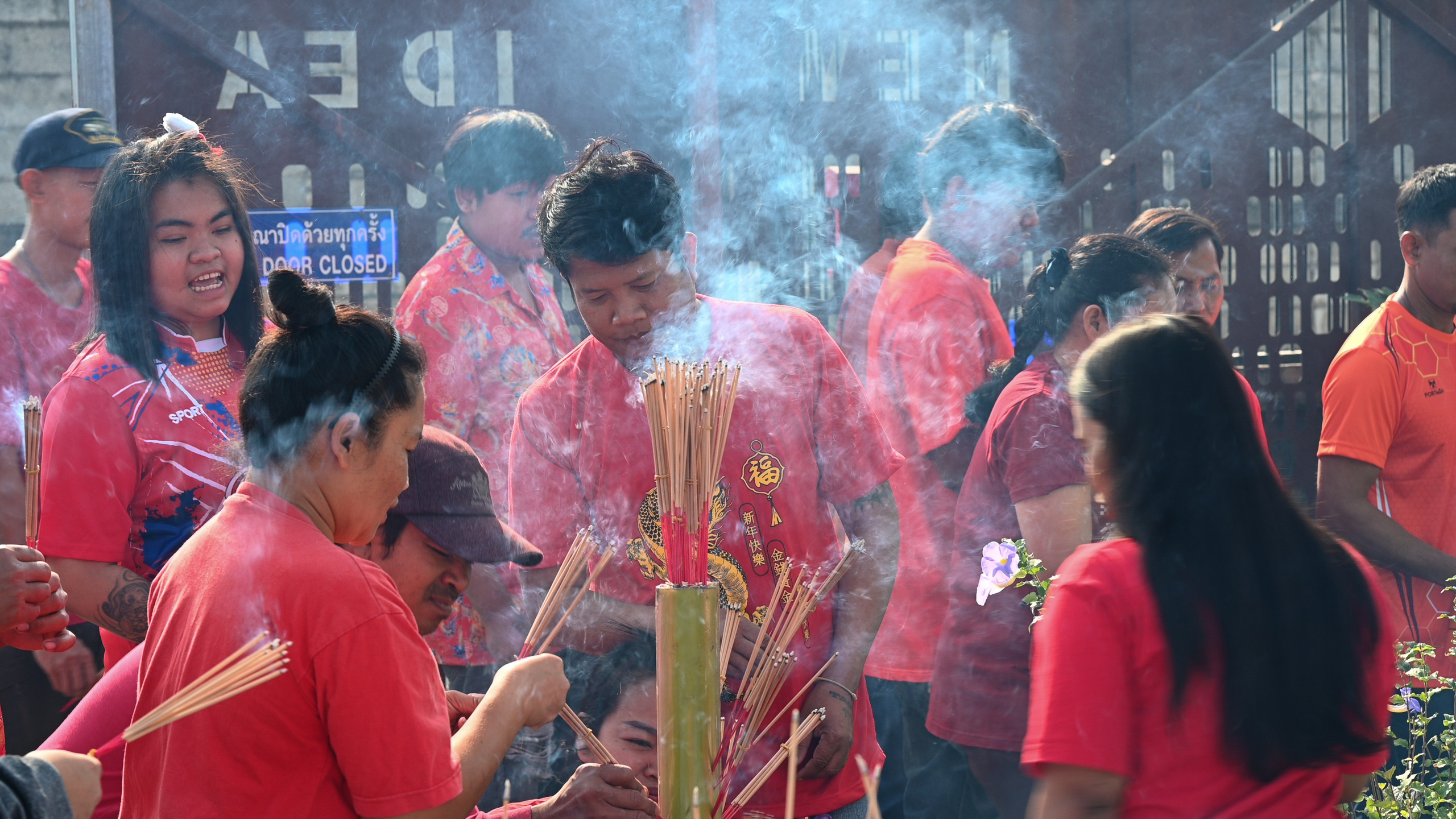 Китайский новый год в компании (Тайланд). Мир живой фотографии о Вас и для Вас