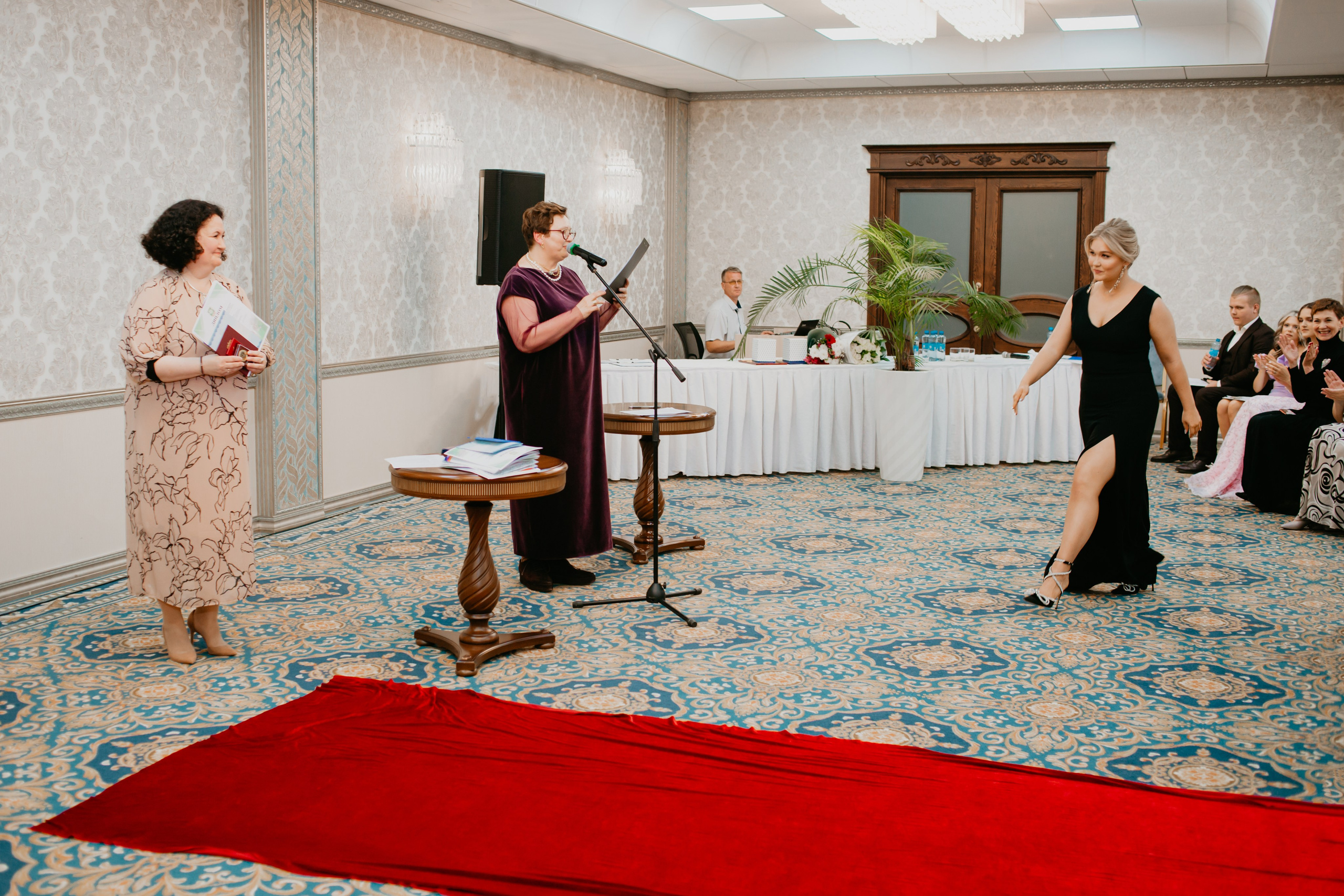 Выпускной. 11 лицей. Фотограф в Челябинске Ополихина Анна