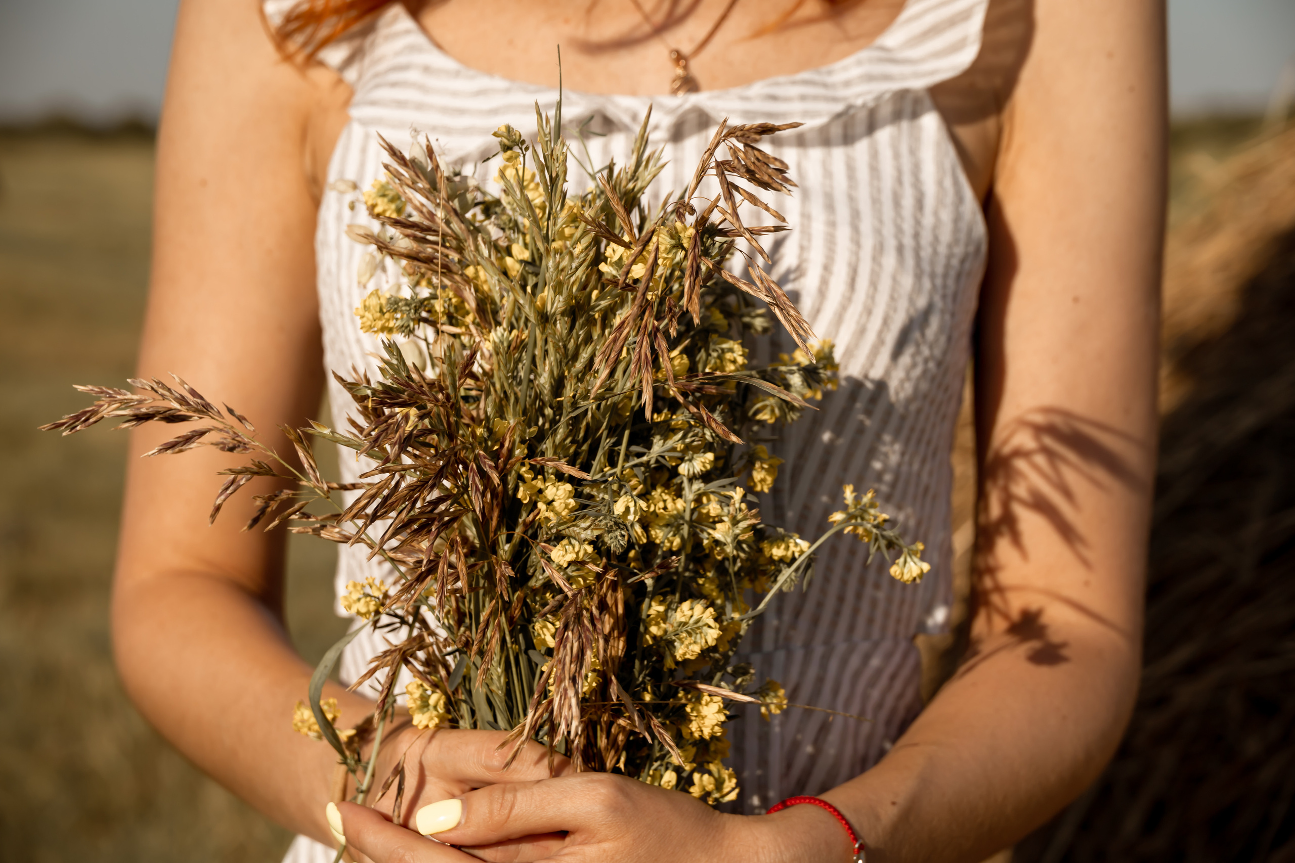 Лето, улица, стог. Семейный фотограф в Абакане Любовь Халявина