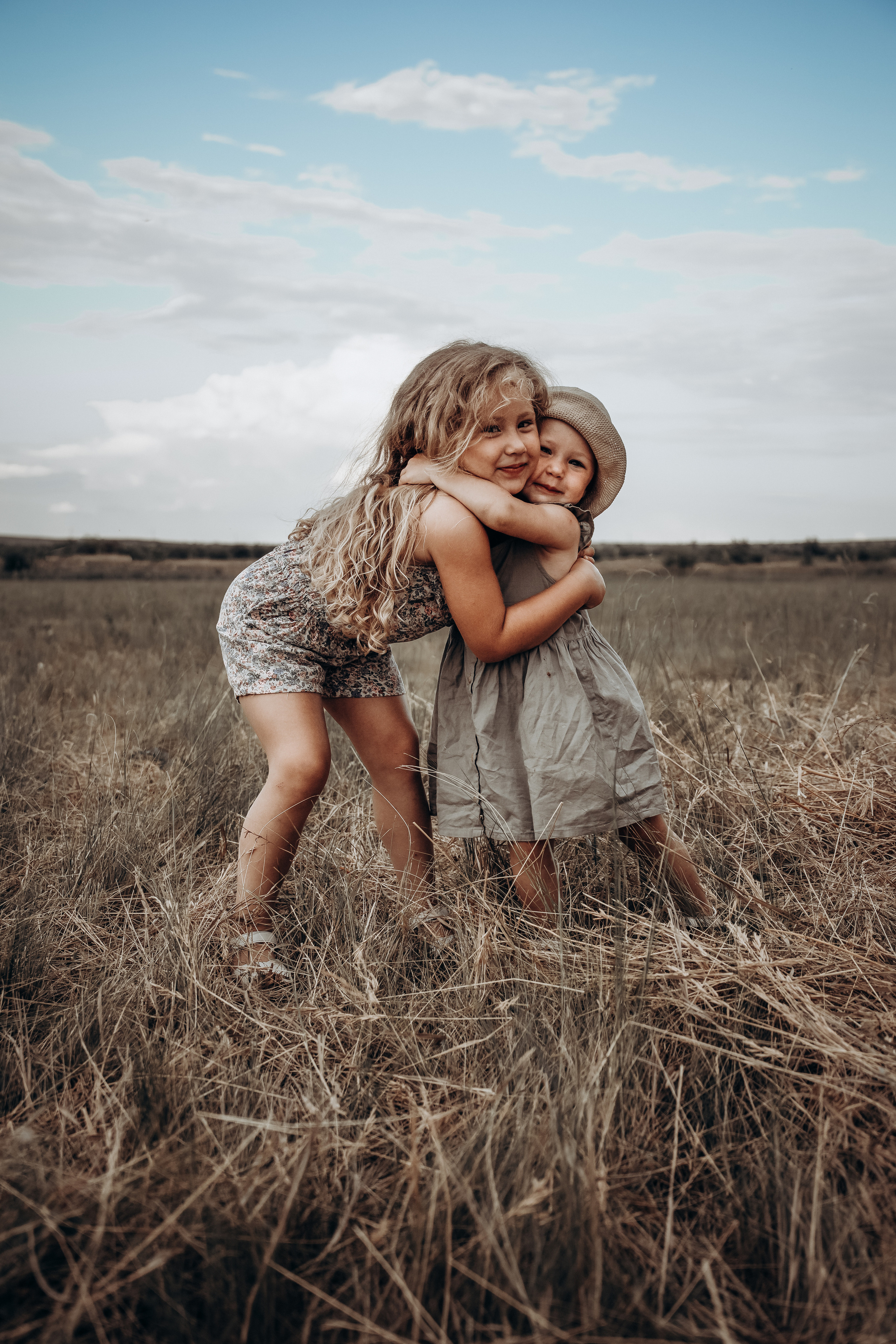 Дети, стог. Семейный фотограф в Абакане Любовь Халявина