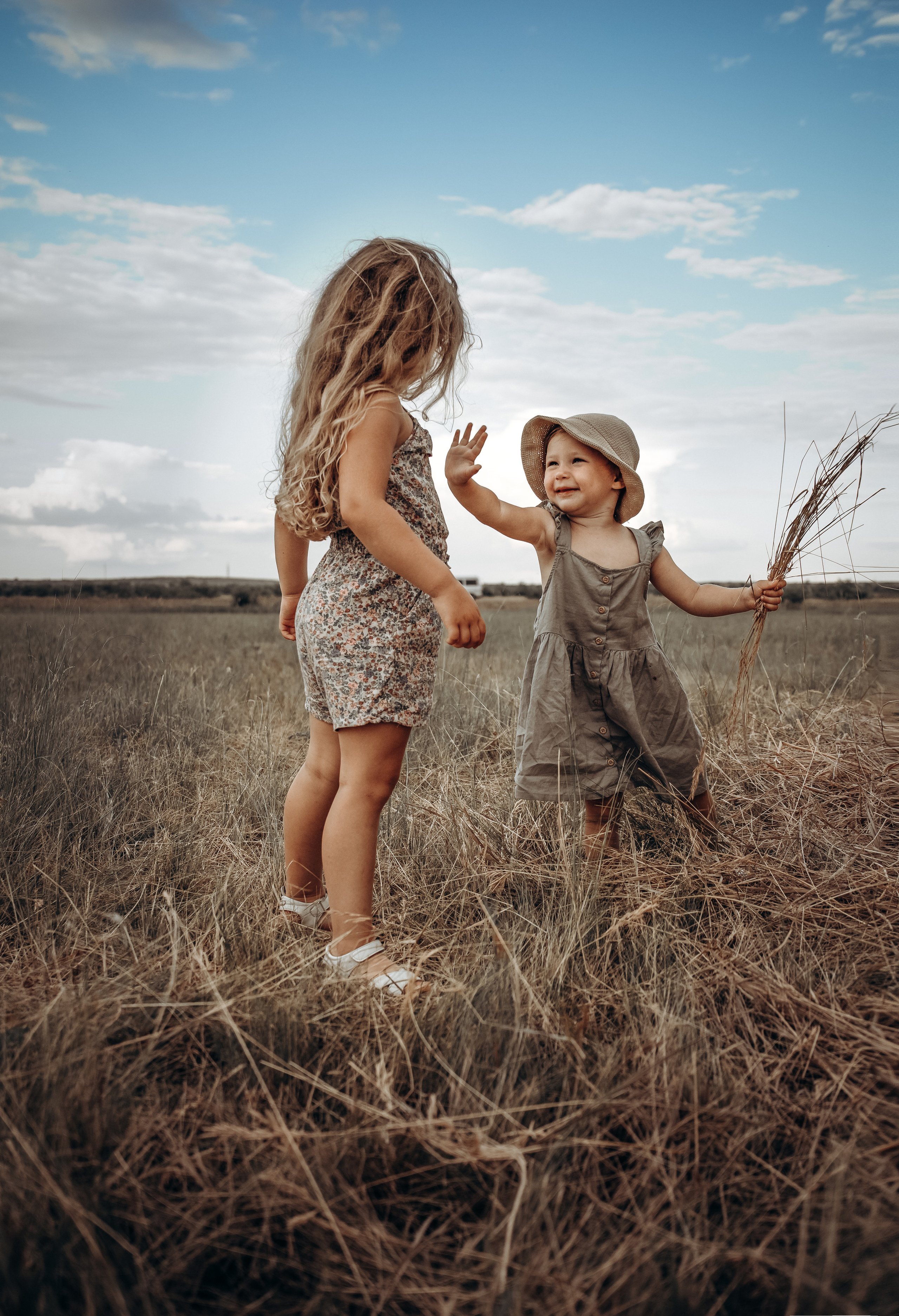 Дети, стог. Семейный фотограф в Абакане Любовь Халявина