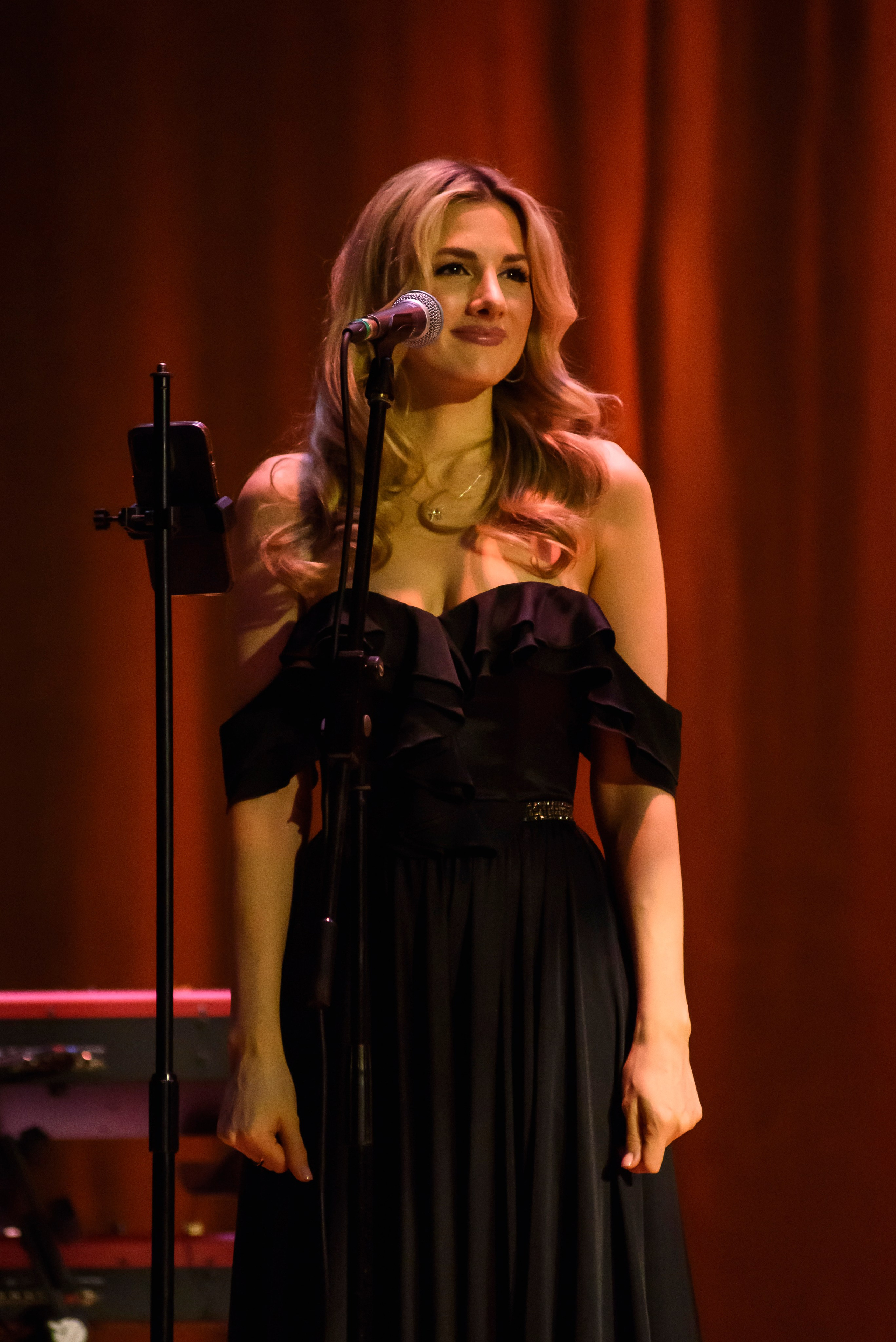 Игорь Саруханов — «Имена на все времена». Бренд-фотограф для экспертов и блогеров в Москве Влада Горбовская