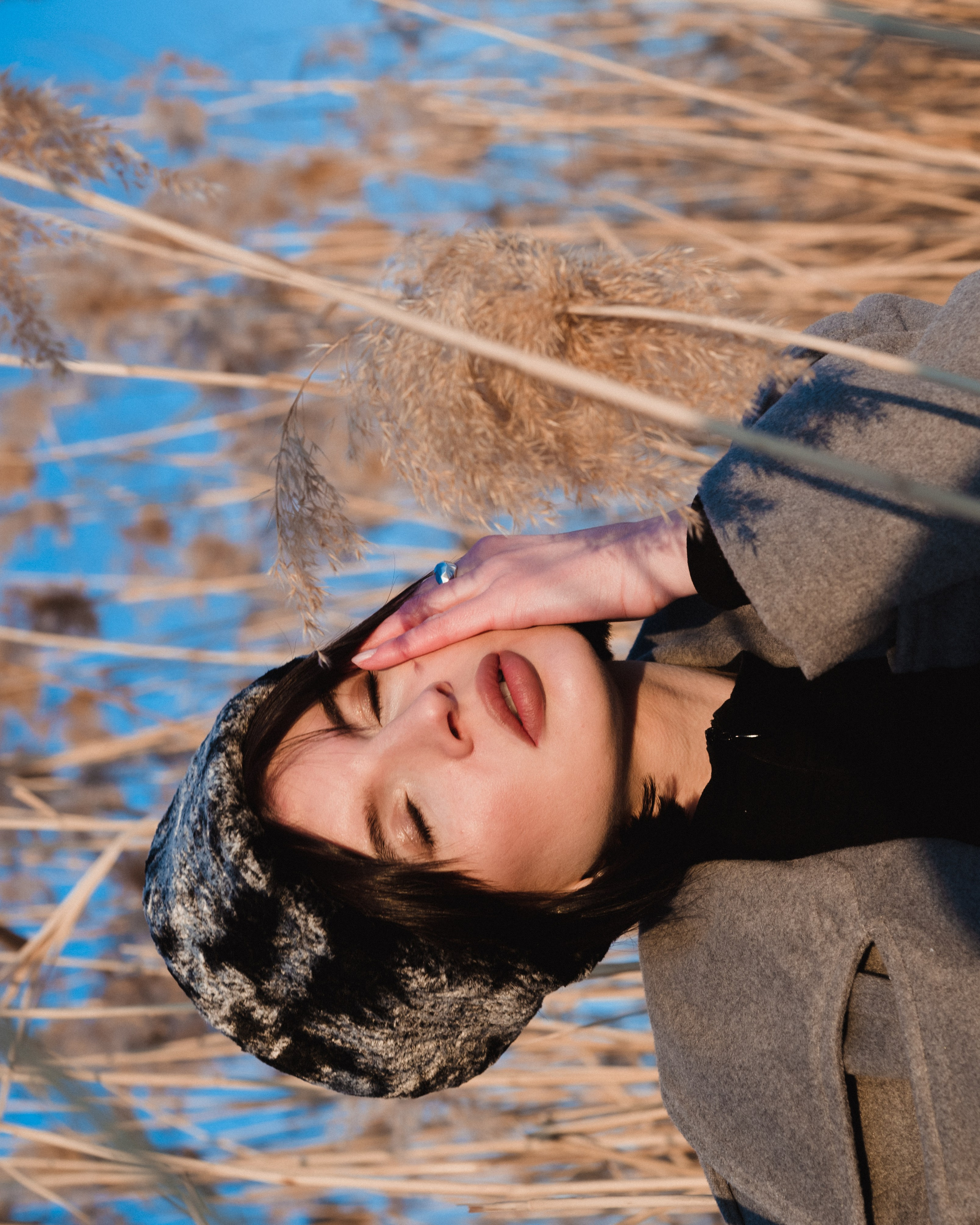 Фотосъёмка с цветком на льду на Ростовском море