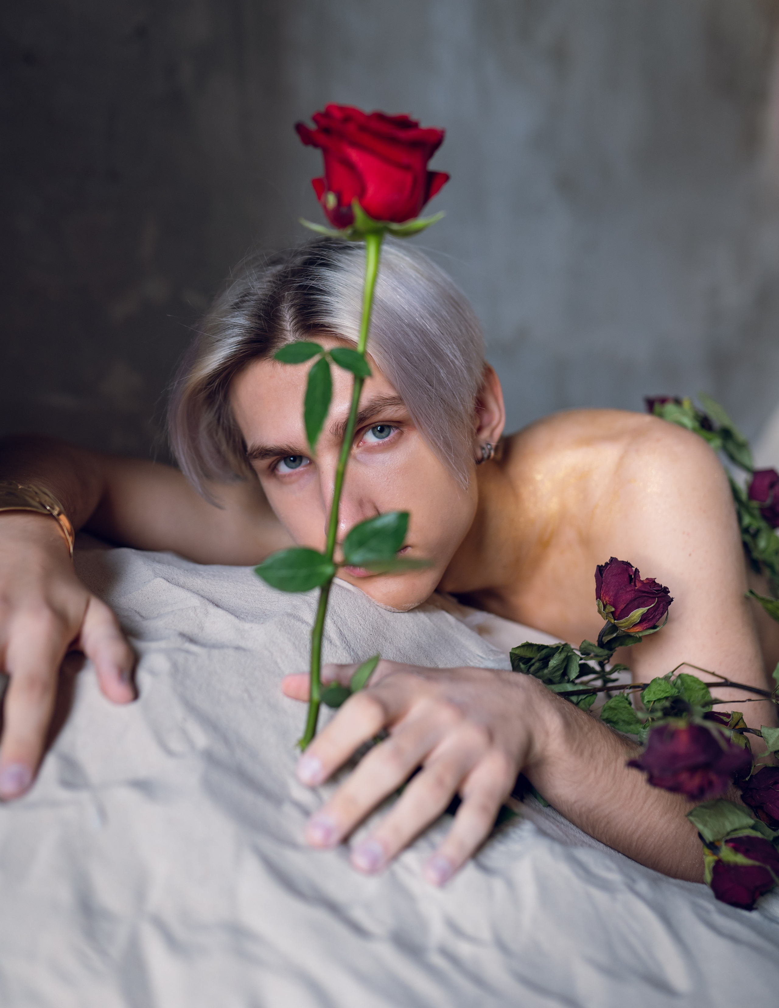 Крас в песке. Фотосессия в Спб в студии, фотограф Панютина Марина