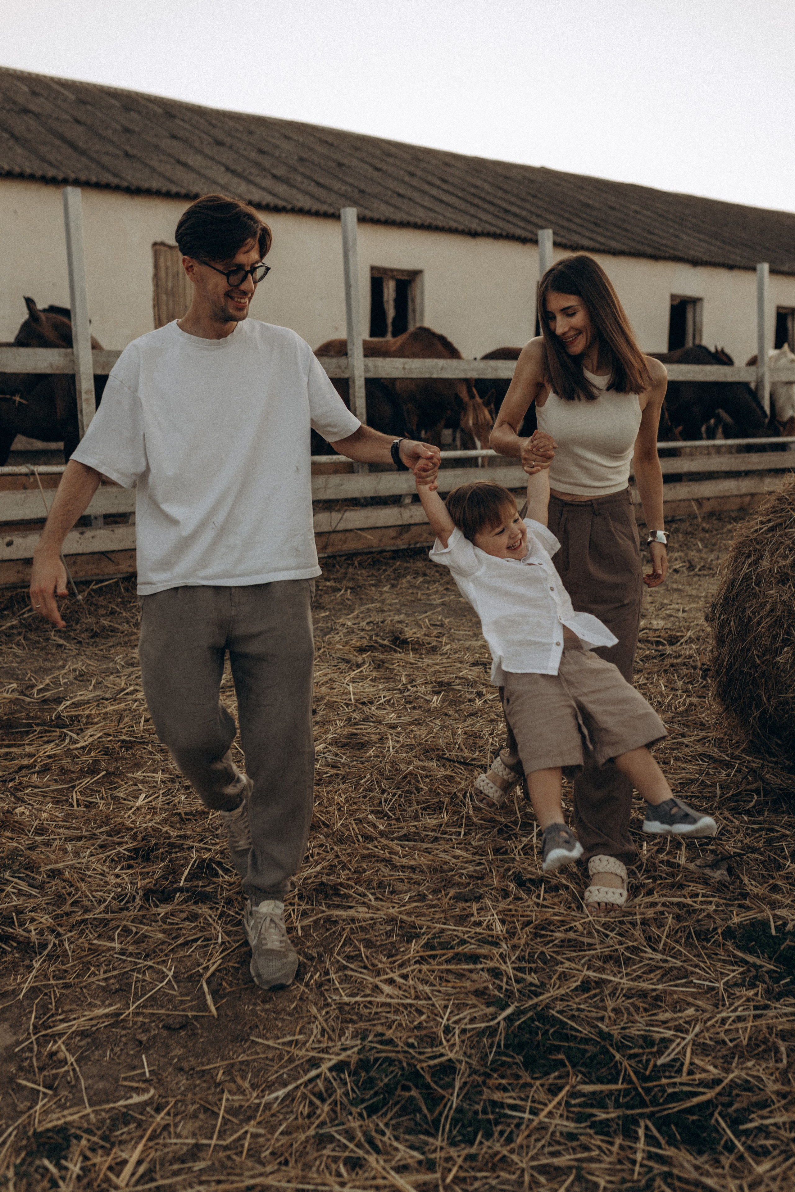 Миша Таня и Лев на ферме. Семейный фотограф в Новороссийске и Анапе Александра Яковлева