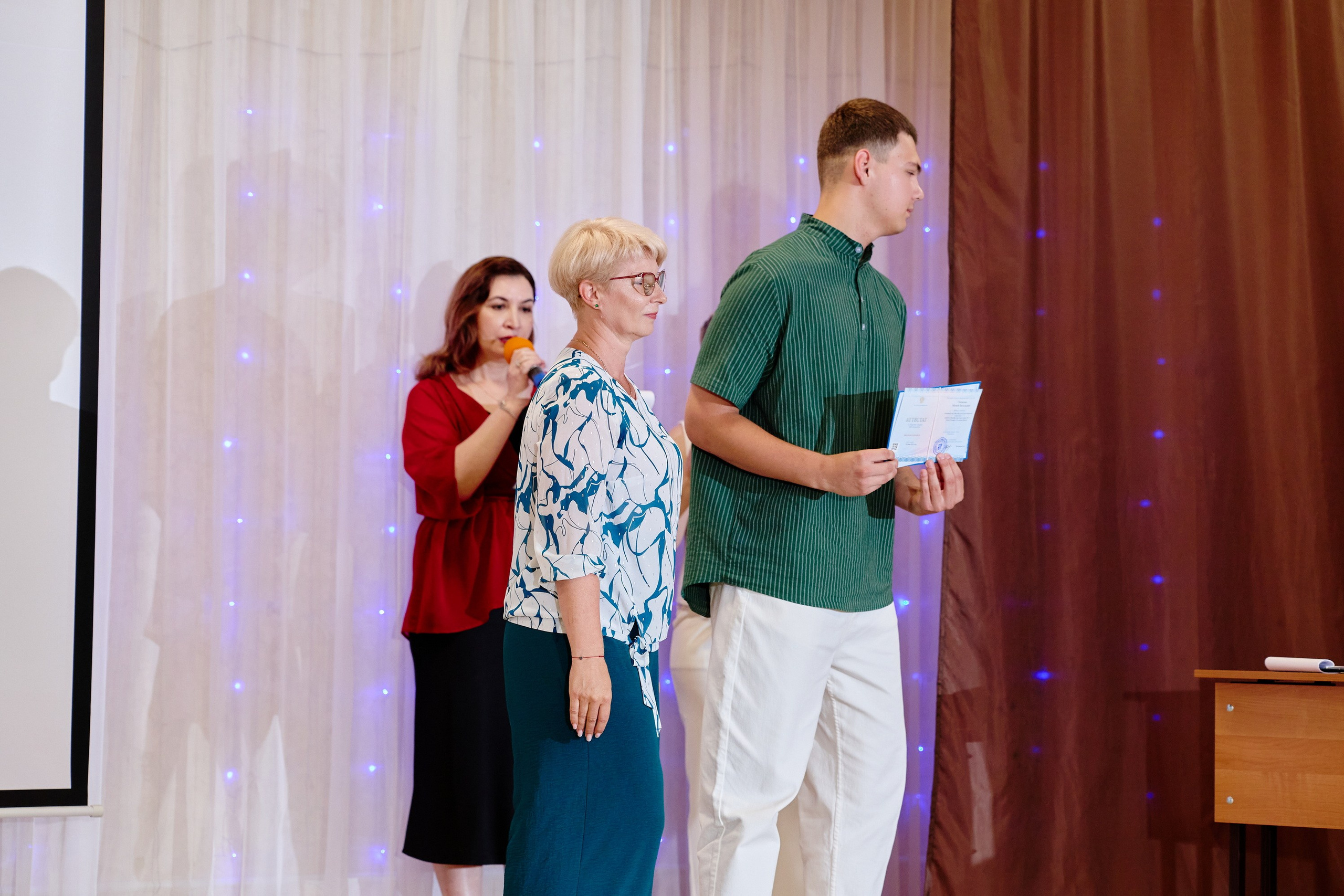 Выпускной 35 Сош. Фотограф Выпускные альбомы Таганрог Сергей Коробченко