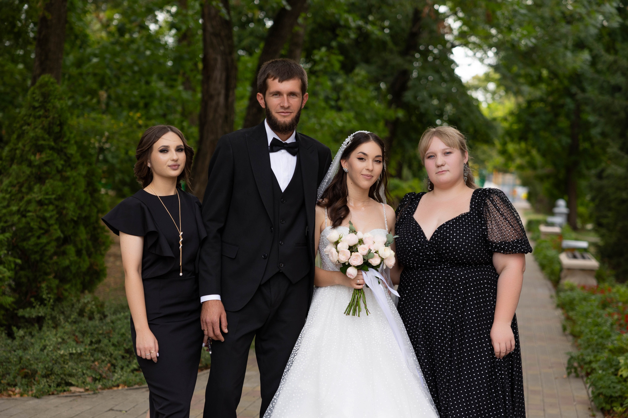 Милана и. Видеосьемка, фотосьемка свадеб, юбилеев, утренников в Краснодарском кр