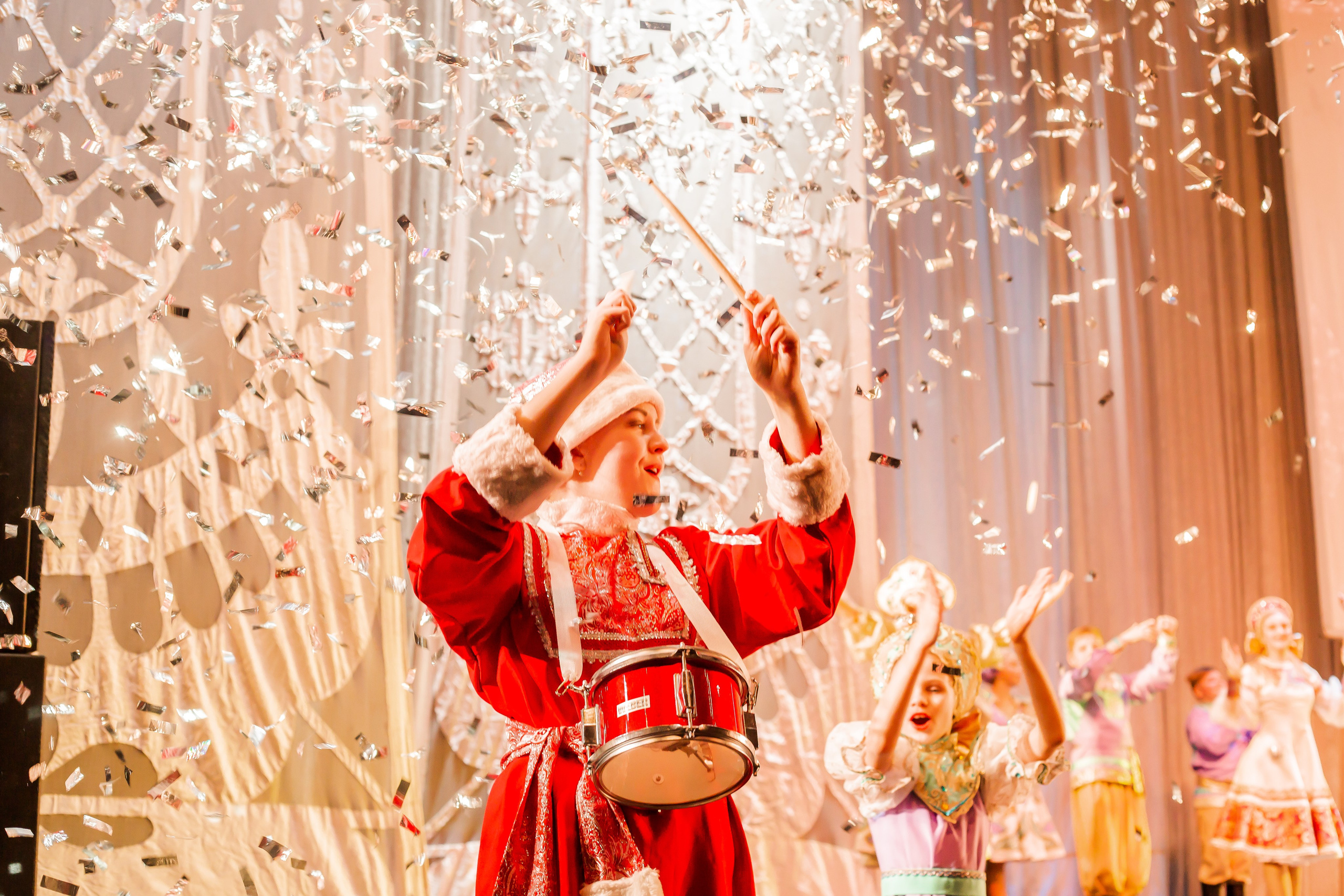 Репортаж — детская елка в БКЗ. Свадебный и семейный фотограф в Санкт-Петербурге Макеева Наталья