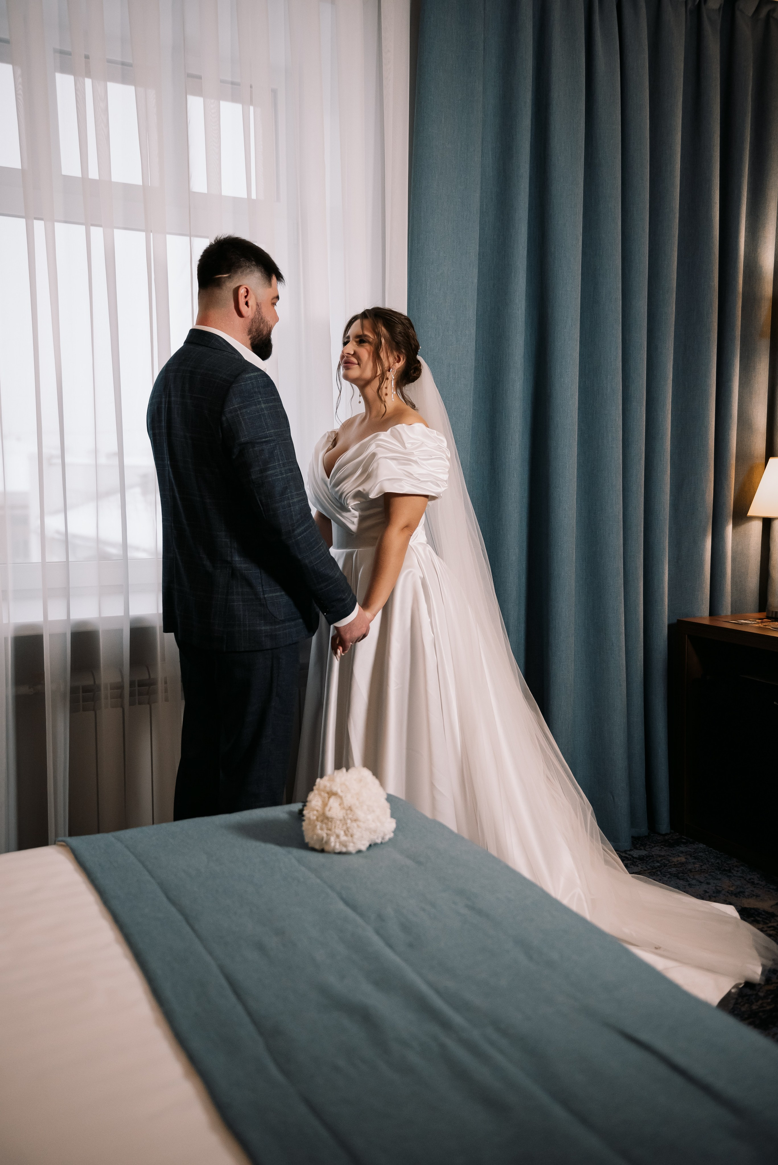 Свадебная фотосессия в отеле Томь г. Кемерово