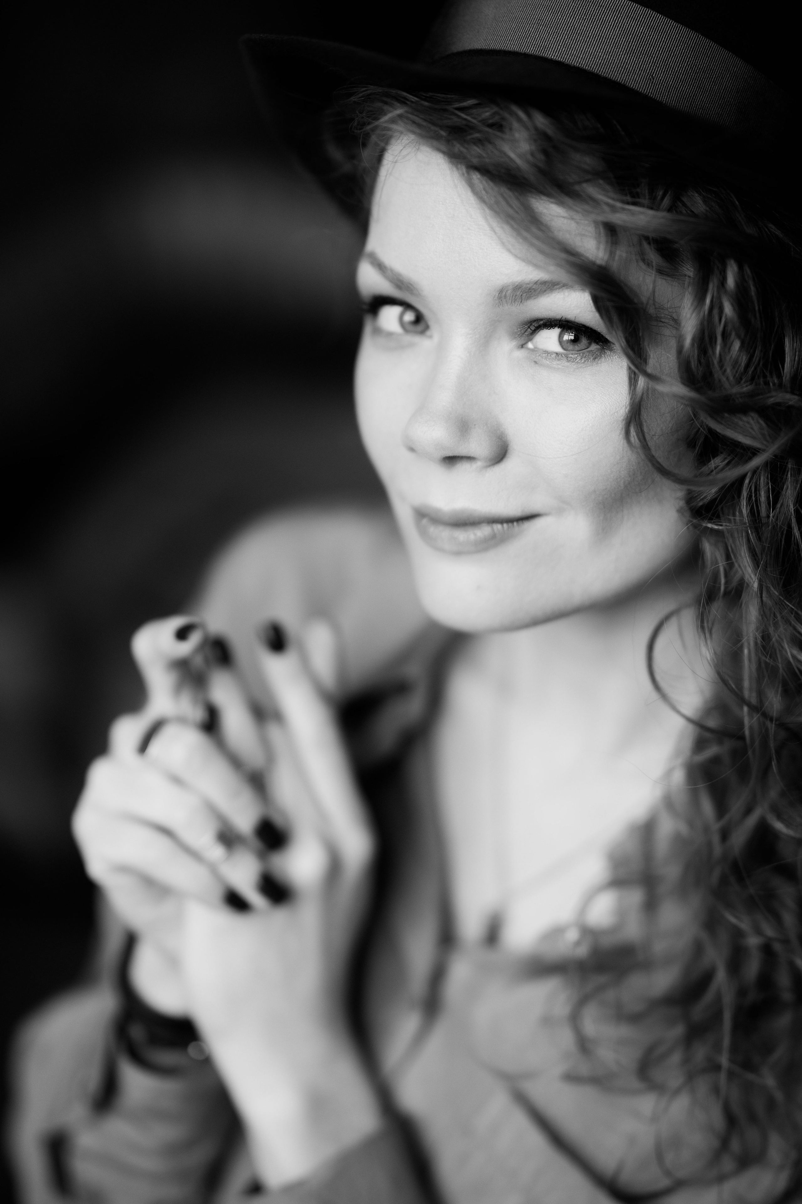 Женское. ЧБ Фотограф Ольга Лесли