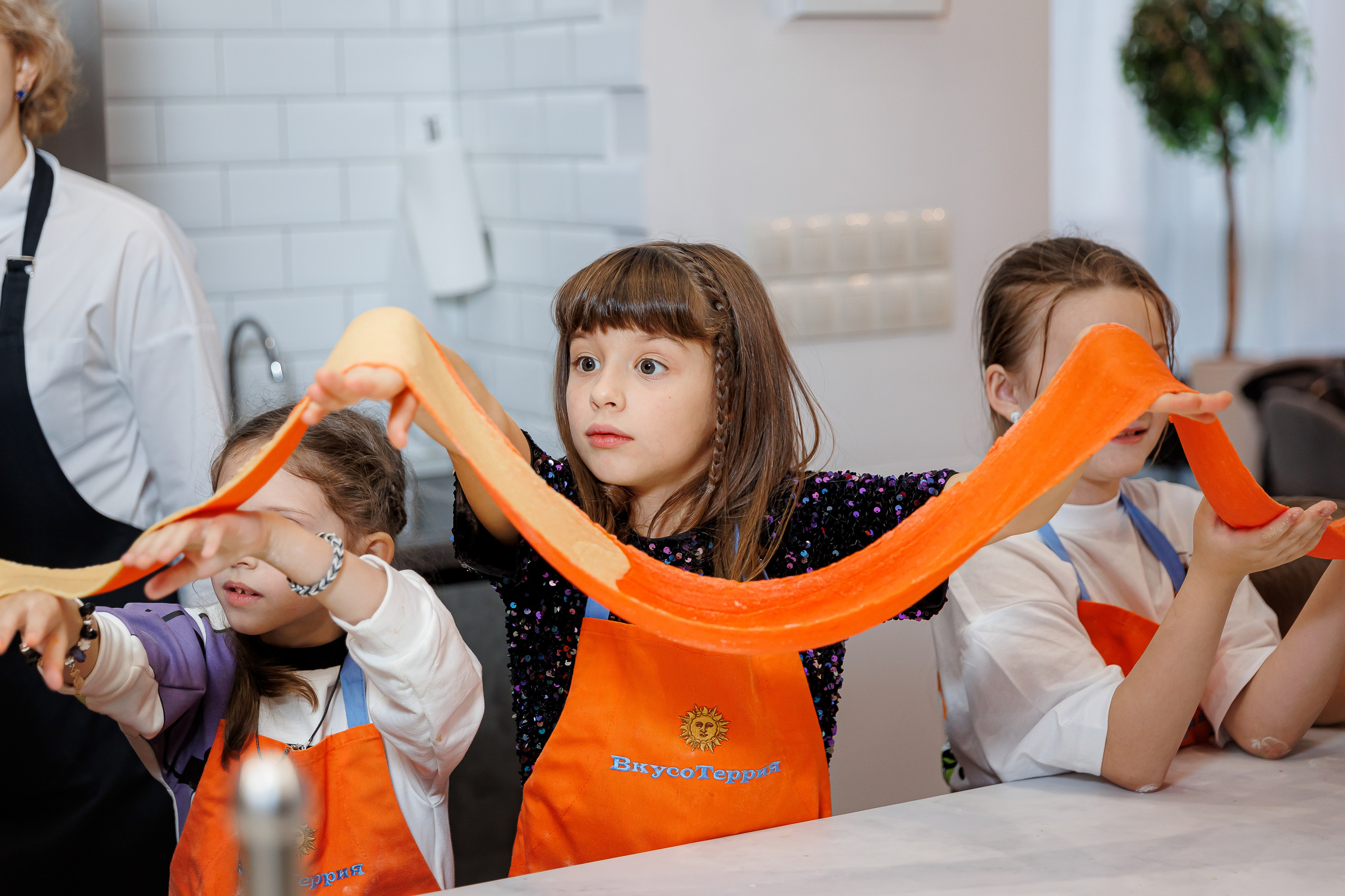 День рождения Насти «Венсдэй во Вкусотеррии». Семейный и детский фотограф Комина Елена, Власиха, Одинцово