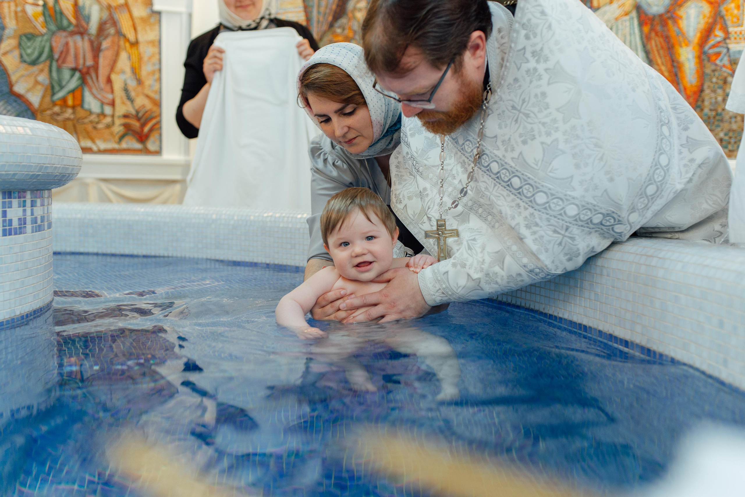 Таинство крещения Арины и Полины, Храм Святой Живоначальной Троицы, Минск