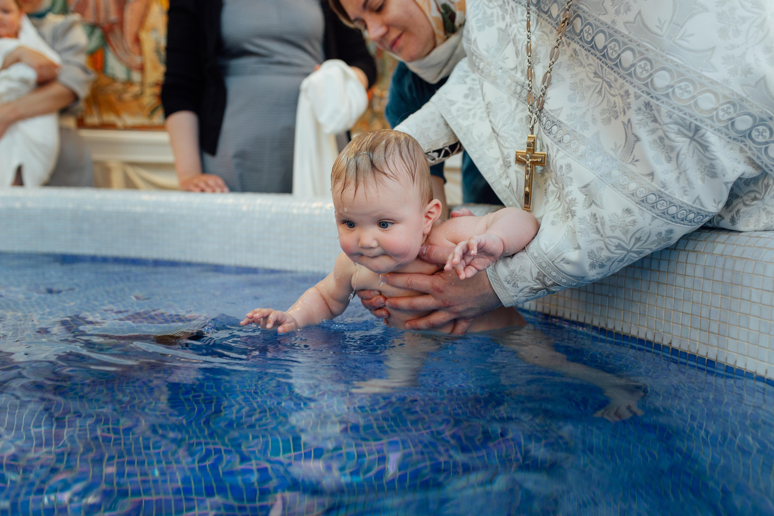 Таинство крещения Арины и Полины, Храм Святой Живоначальной Троицы, Минск
