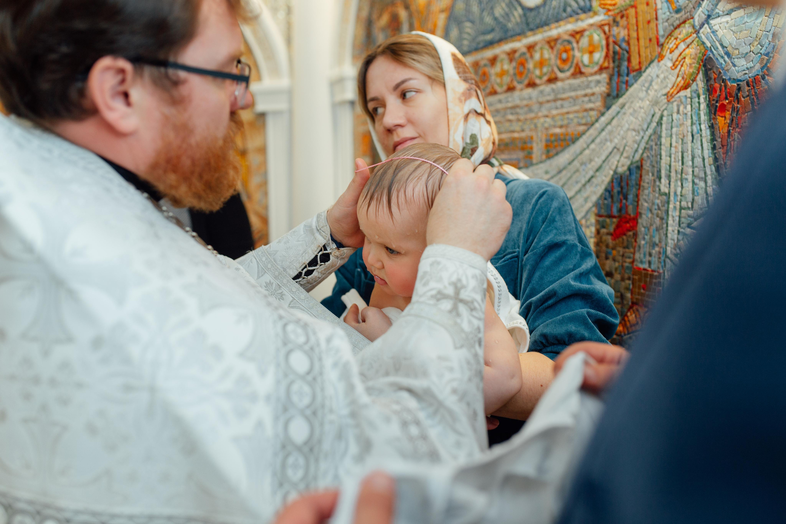 Таинство крещения Арины и Полины, Храм Святой Живоначальной Троицы, Минск
