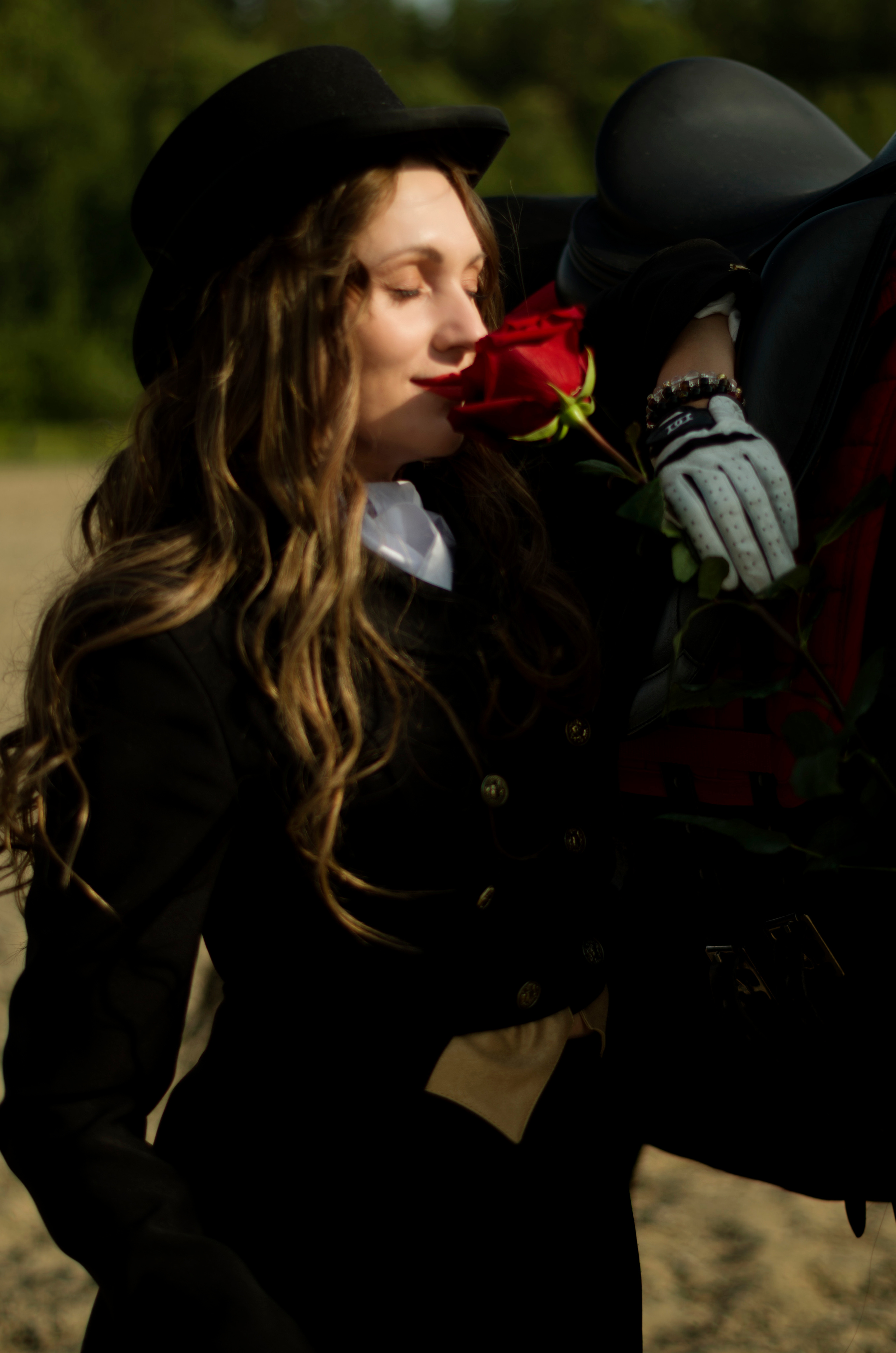 Женский портрет: classic. Фотограф Марина Доглядная Челябинск фотосессии с лошадьми, мотоциклами