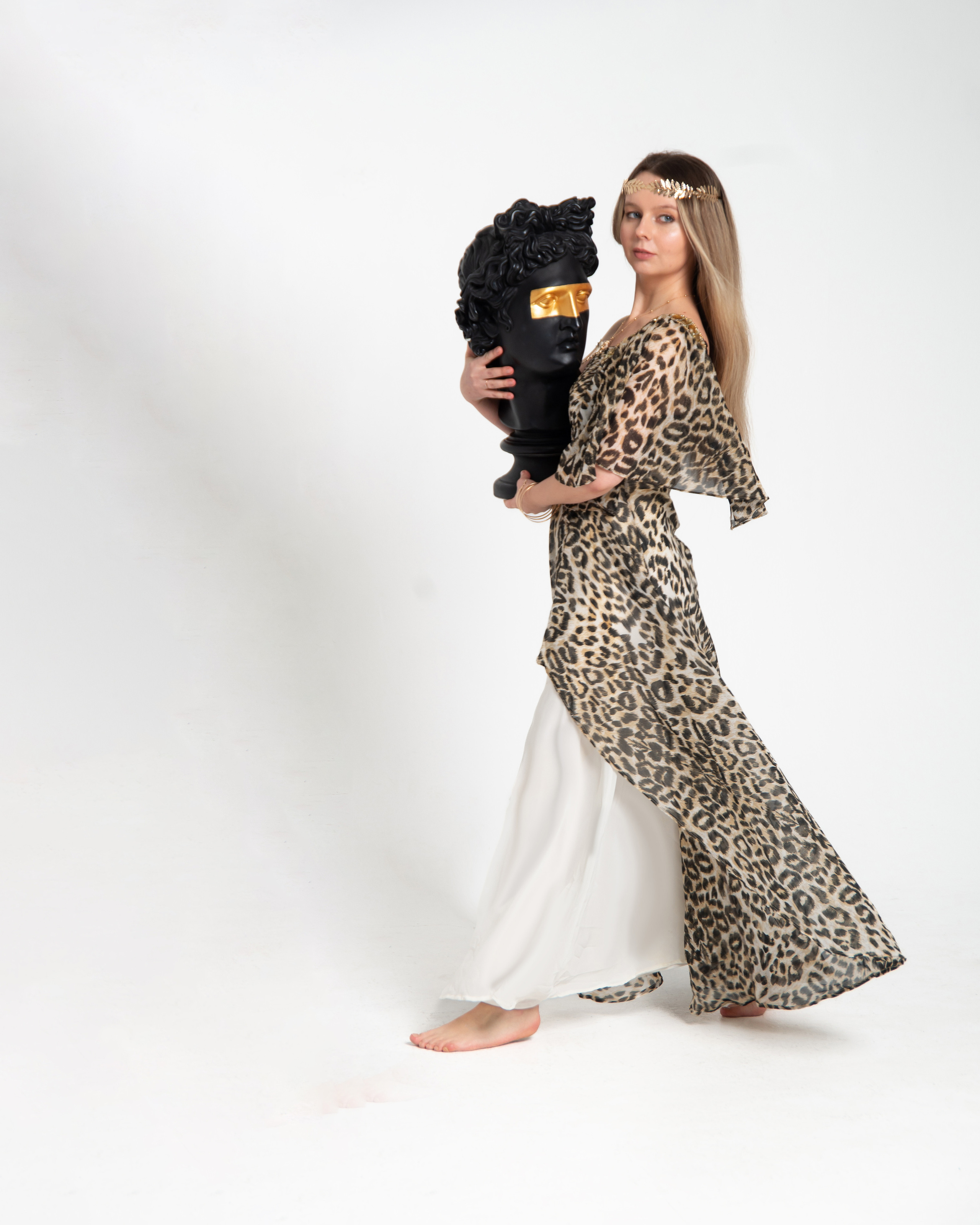 Женский портрет: classic. Фотограф Марина Доглядная Челябинск фотосессии с лошадьми, мотоциклами