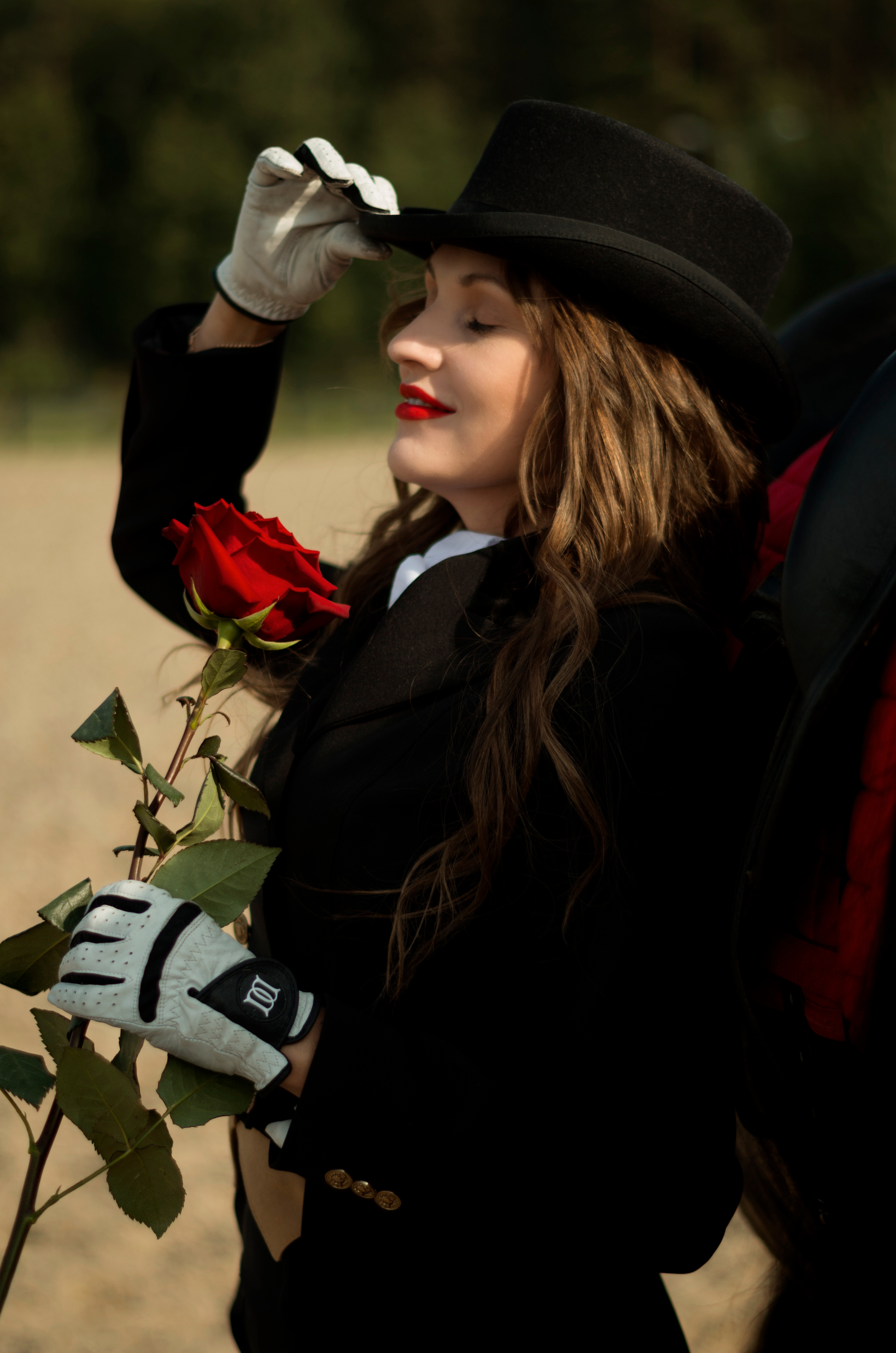 Женский портрет: classic. Фотограф Марина Доглядная Челябинск фотосессии с лошадьми, мотоциклами