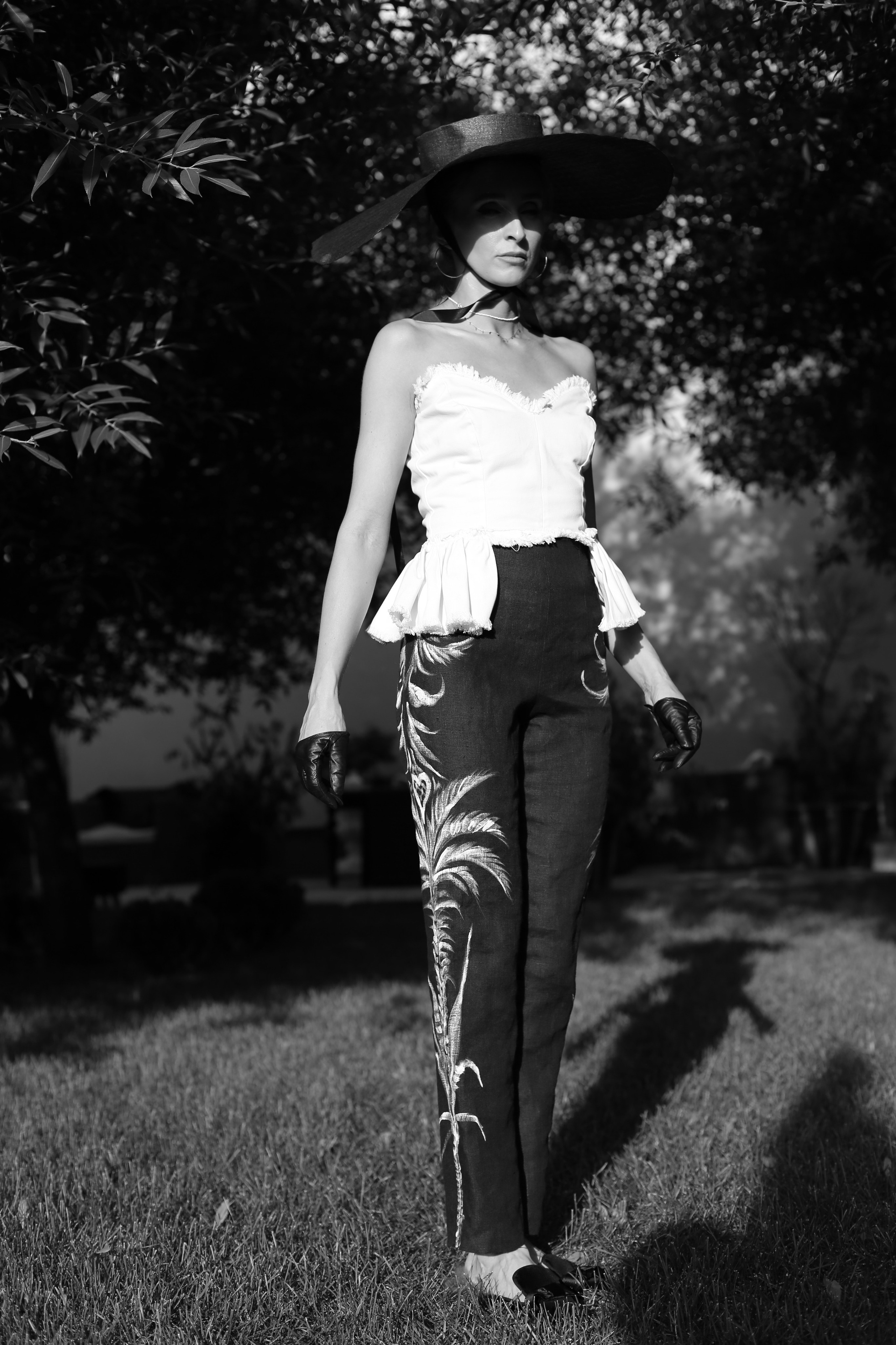 LOOKBOOK. Фешн дизайнер, фотограф, художник Яна Лазарева в Москве