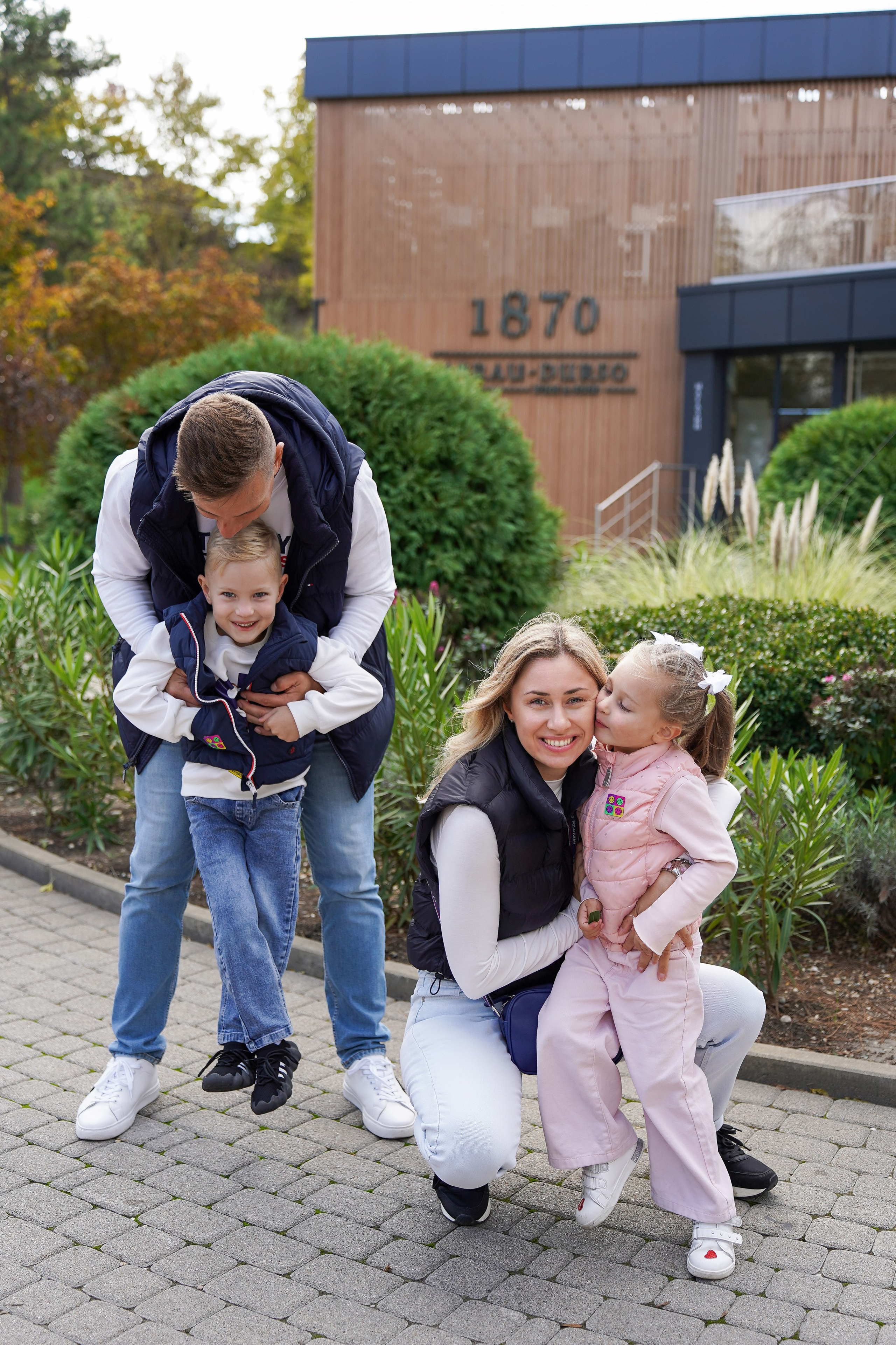 Семейная фотосессия в Абрау-Дюрсо. Фотограф Новороссийск | Геленджик и ЮФО Эльвина Ясинская