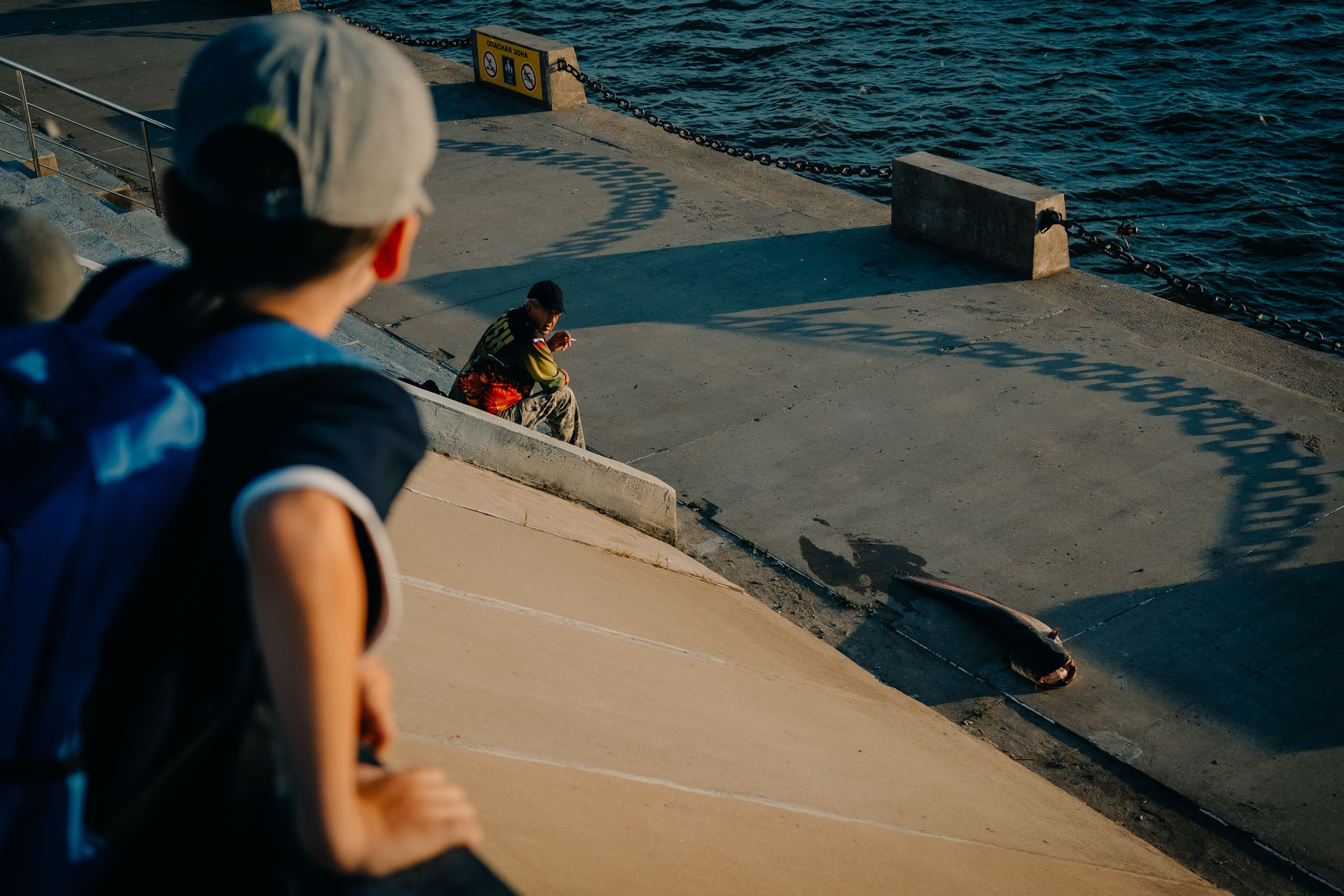 Вечерняя прогулка по набережной. Фото журналист