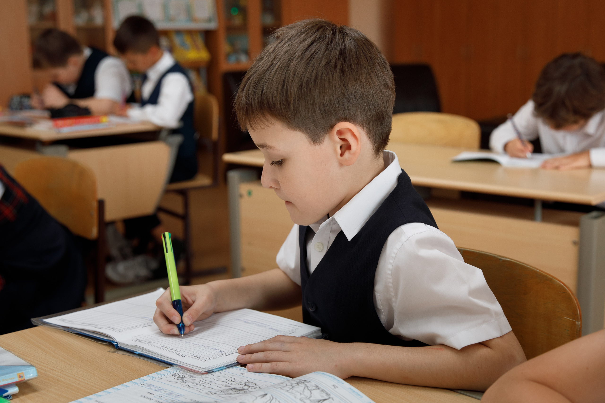 Школа «Кристалл» | 2 класс. Свадебный, семейный и школьный фотограф в Сызрани Максим Баталов